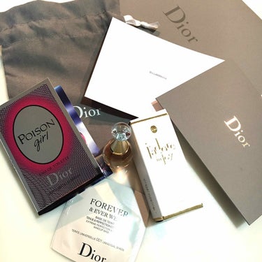 Dior ジャドール イン ジョイのクチコミ「今回もサンプル沢山♥️
やっぱりDiorはオンライン購入が
太っ腹で好き。

プワゾンのミニフ.....」（1枚目）