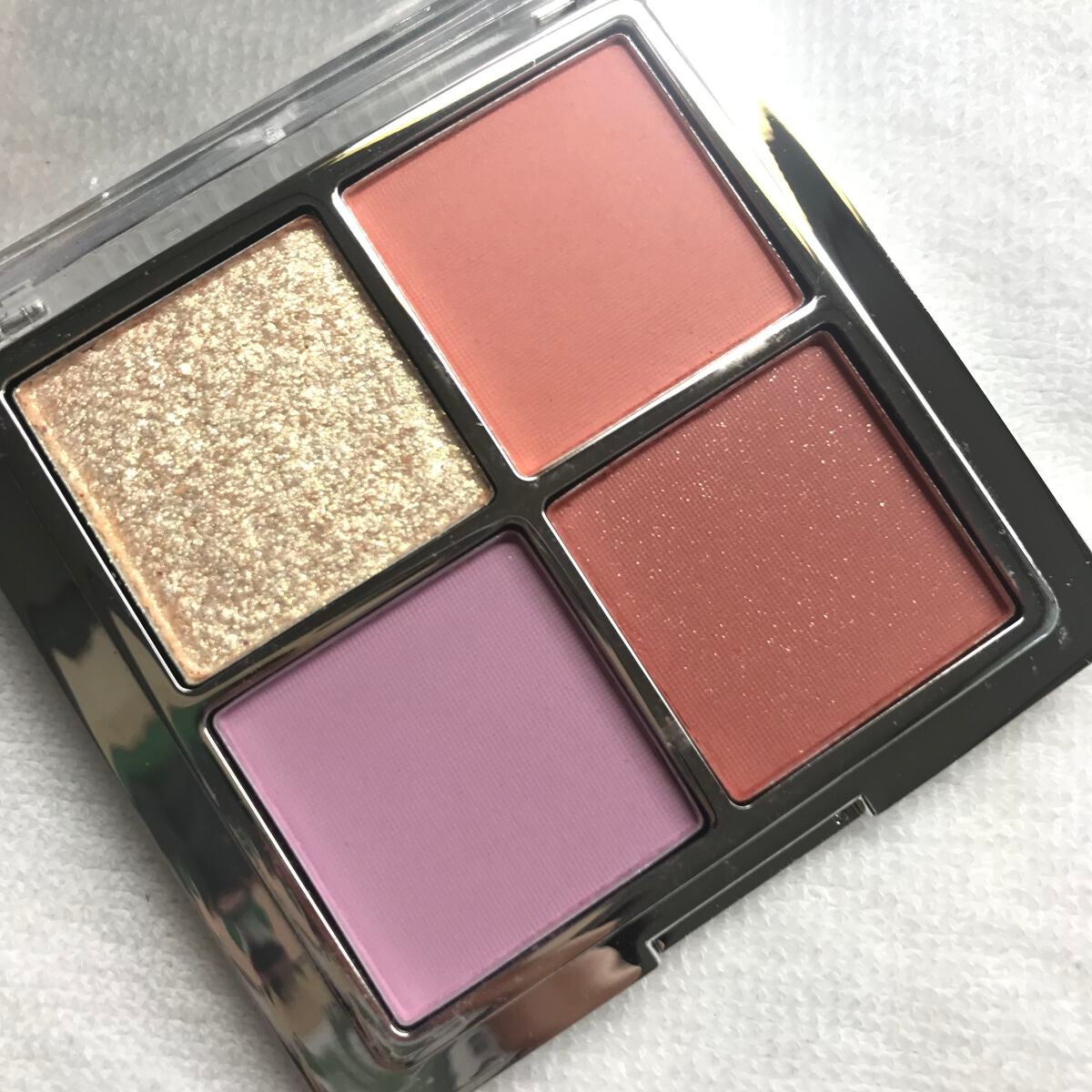 アイランドアドベンチャー4アイシャドウ/HEXZE(ヘックスゼ)/アイシャドウパレットを使ったクチコミ(2枚目)