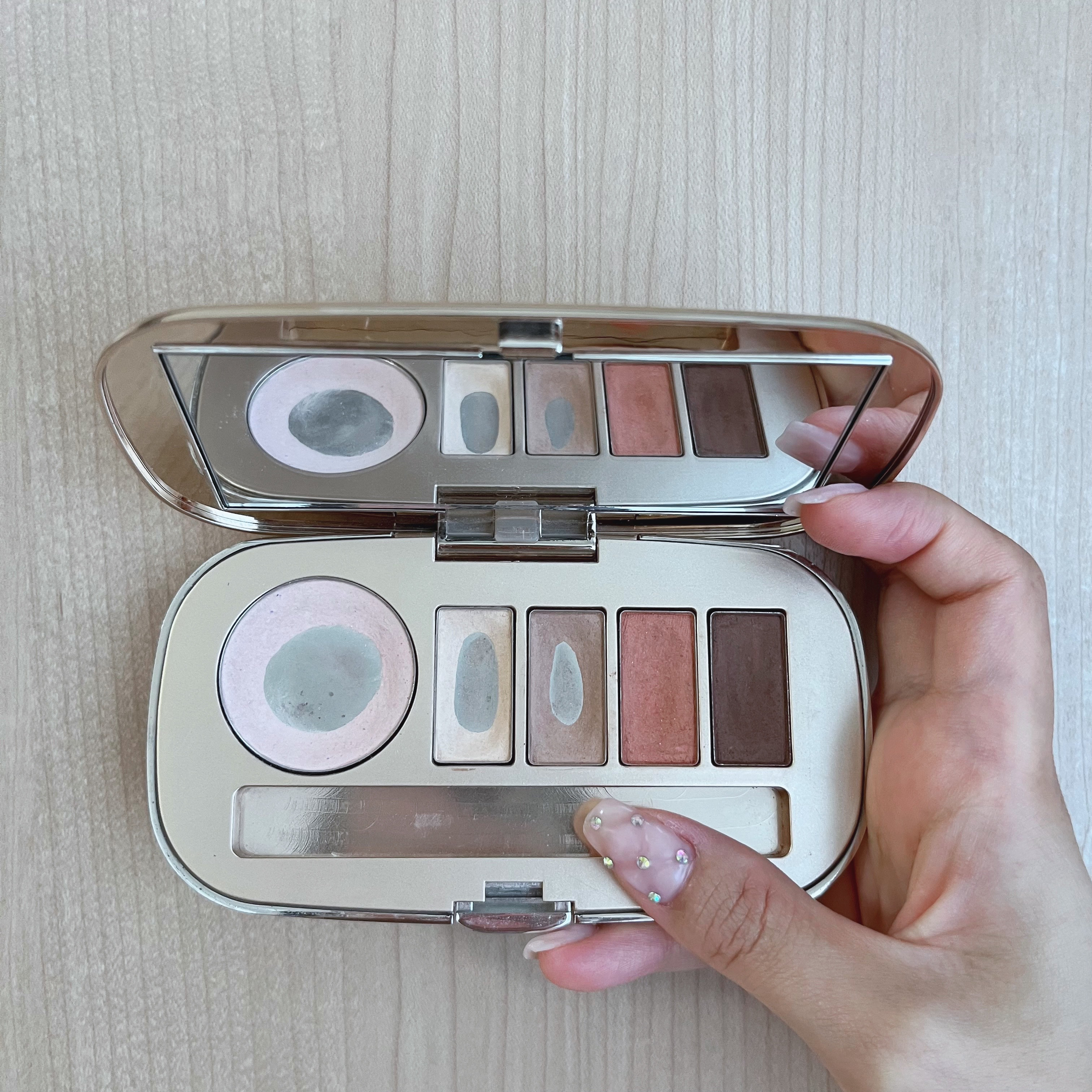 アイシャドウキット Pure Basics/ジェーン・アイルデール/アイシャドウパレットを使ったクチコミ（2枚目）