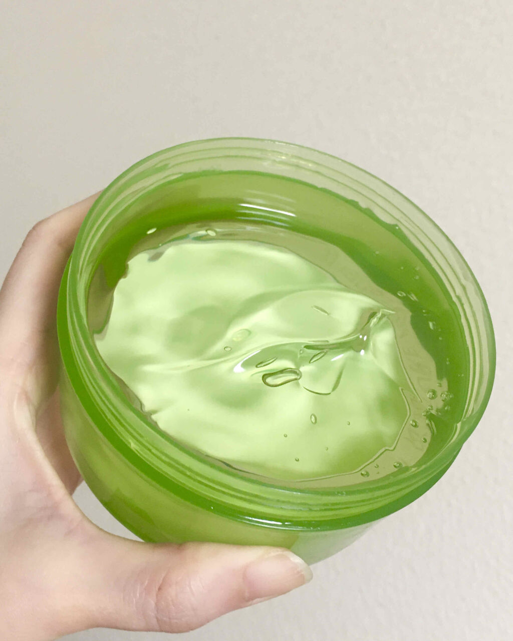 マイルド＆モイスチャーアロエジェル/ネイチャーリパブリック/ボディローションを使ったクチコミ（2枚目）