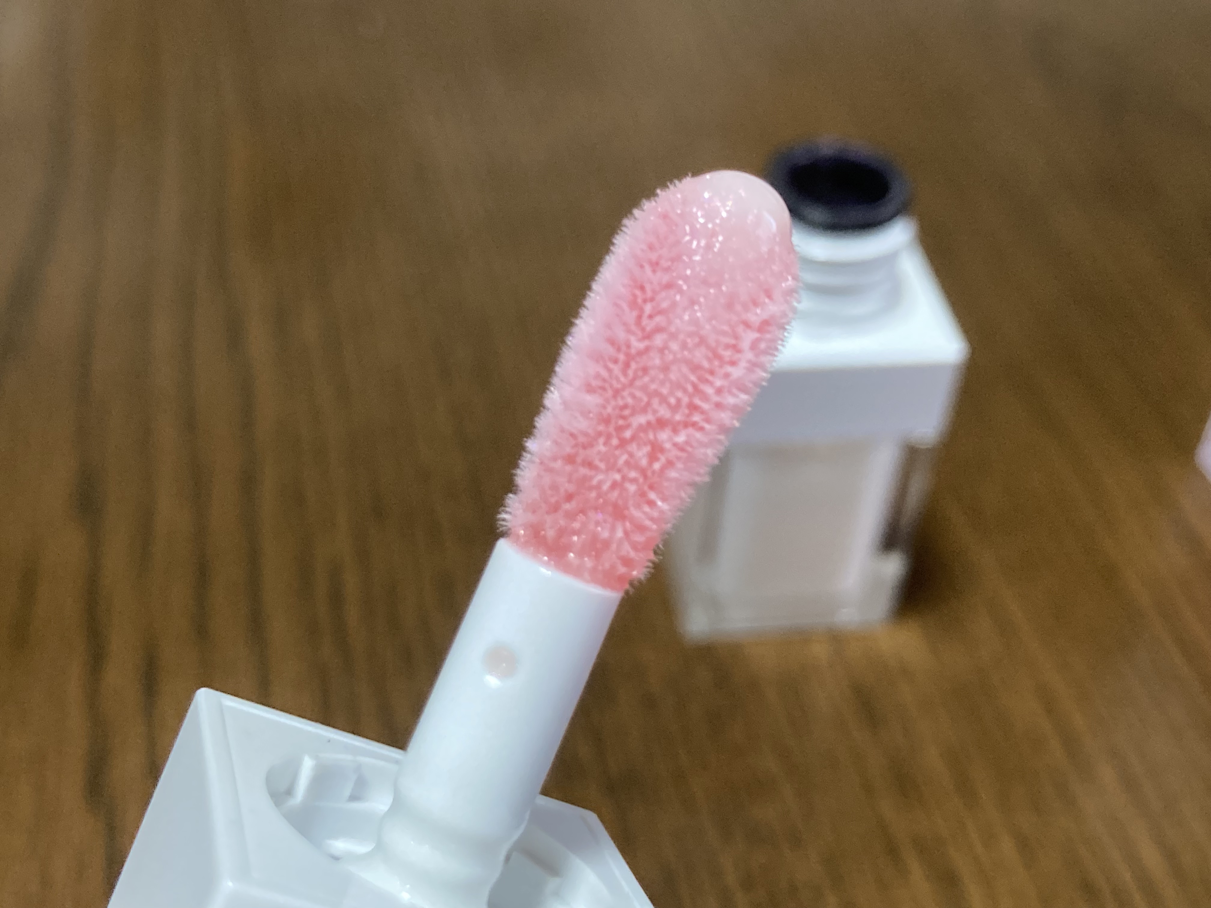 アディクション リップ オイル ティント “アウト オブ ユア シェル”/ADDICTION/リップオイルを使ったクチコミ（3枚目）