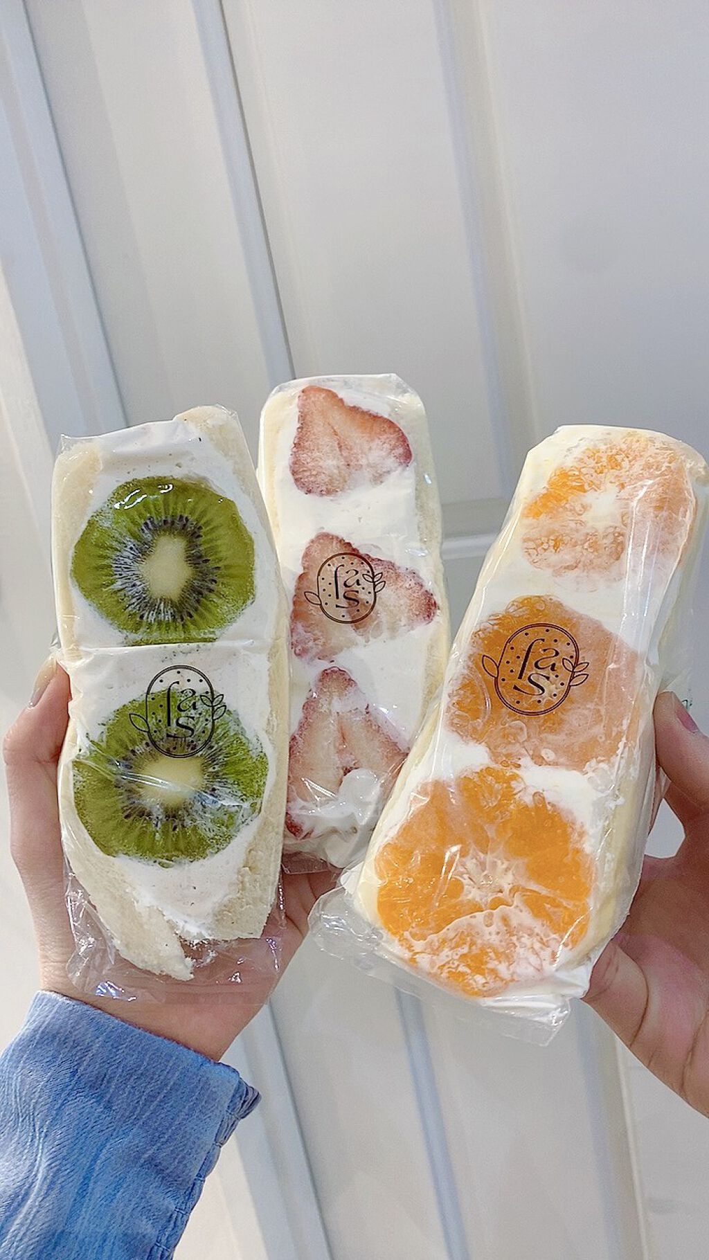 話題のヴィーガンフルーツサンド♡🍋
こんなに生クリームたっぷりなのにヘルシーなんです♡ 是非チェック❤︎