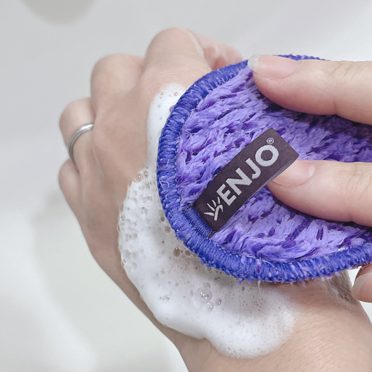 フェイスパッド/ENJO/ネック・デコルテケアを使ったクチコミ(4枚目)