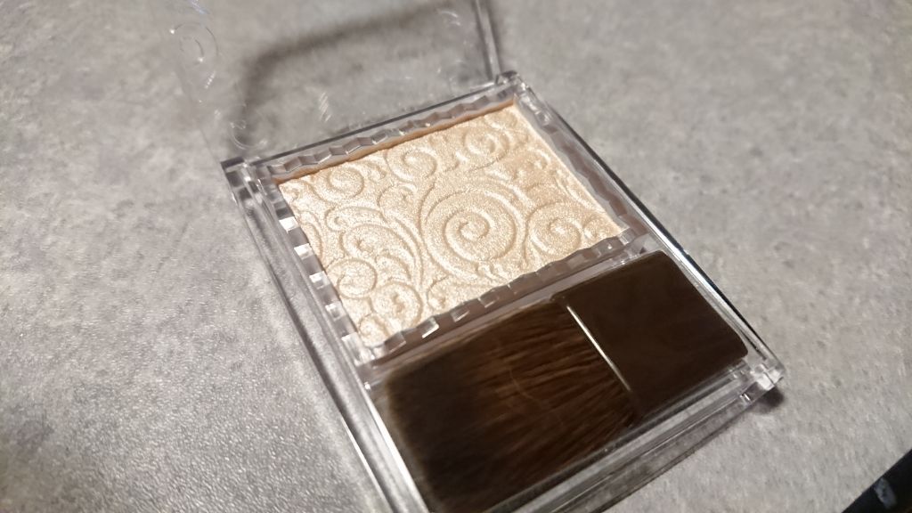 パールグロウハイライト/CEZANNE/パウダーハイライトを使ったクチコミ（2枚目）