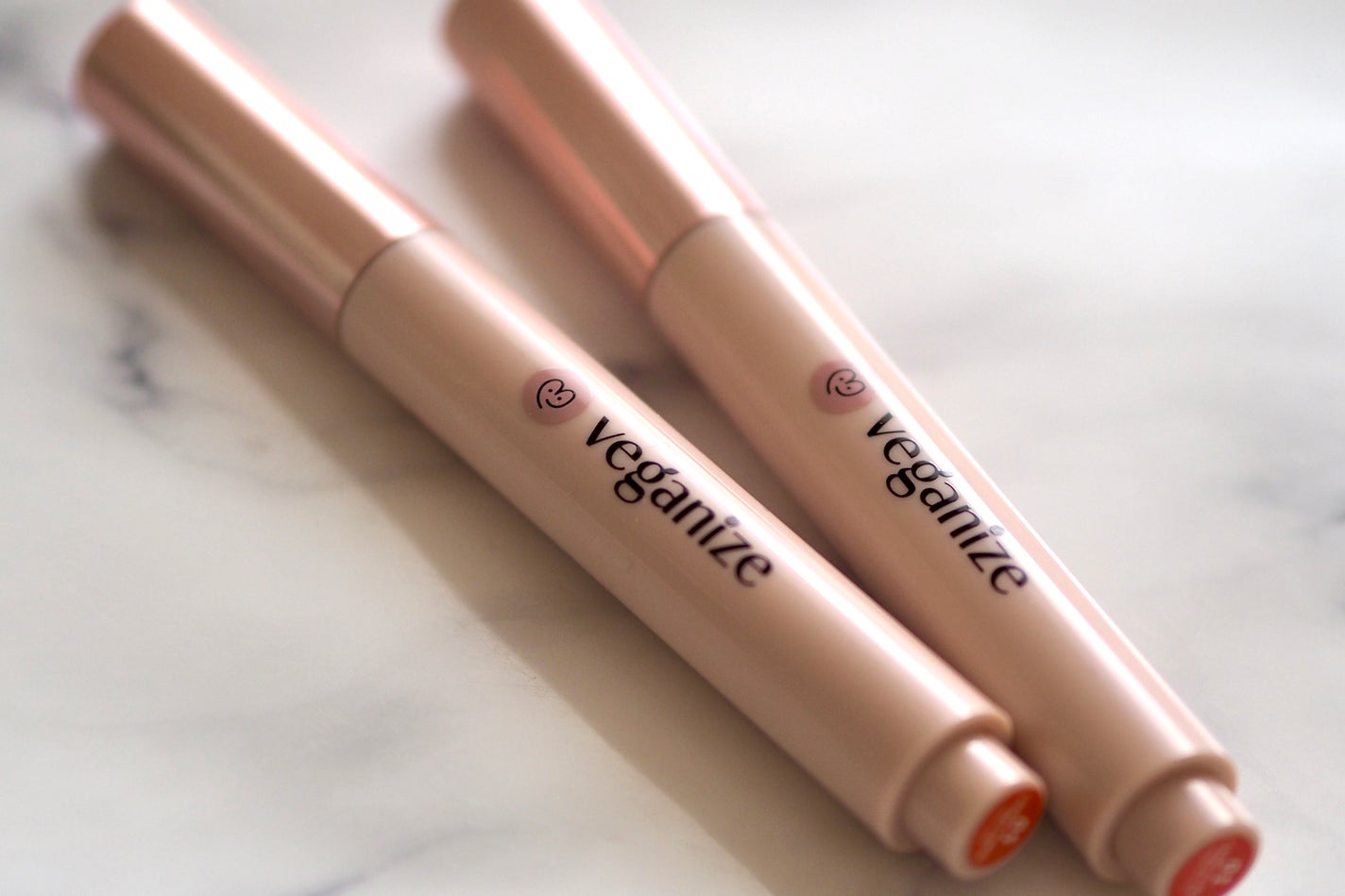 ヴィーガナイズコラーゲンリップガラスバーム/Veganize/リップグロスを使ったクチコミ(2枚目)