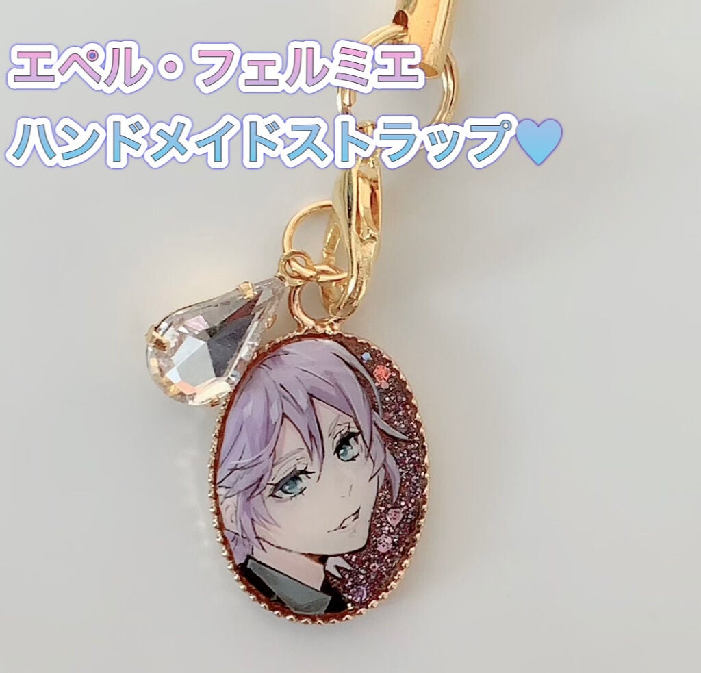 mizuki꙳ネイリスト on LIPS 「こんにちは♡以前紹介したセリアのレジンクラフトでストラップ作り..」(1枚目)