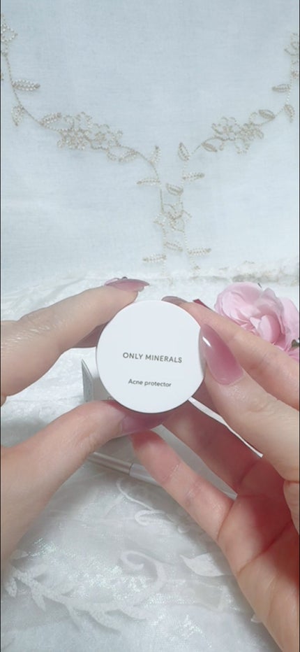 薬用コンシーラー アクネプロテクター/ONLY MINERALS/パウダーコンシーラーを使ったクチコミ(2枚目)