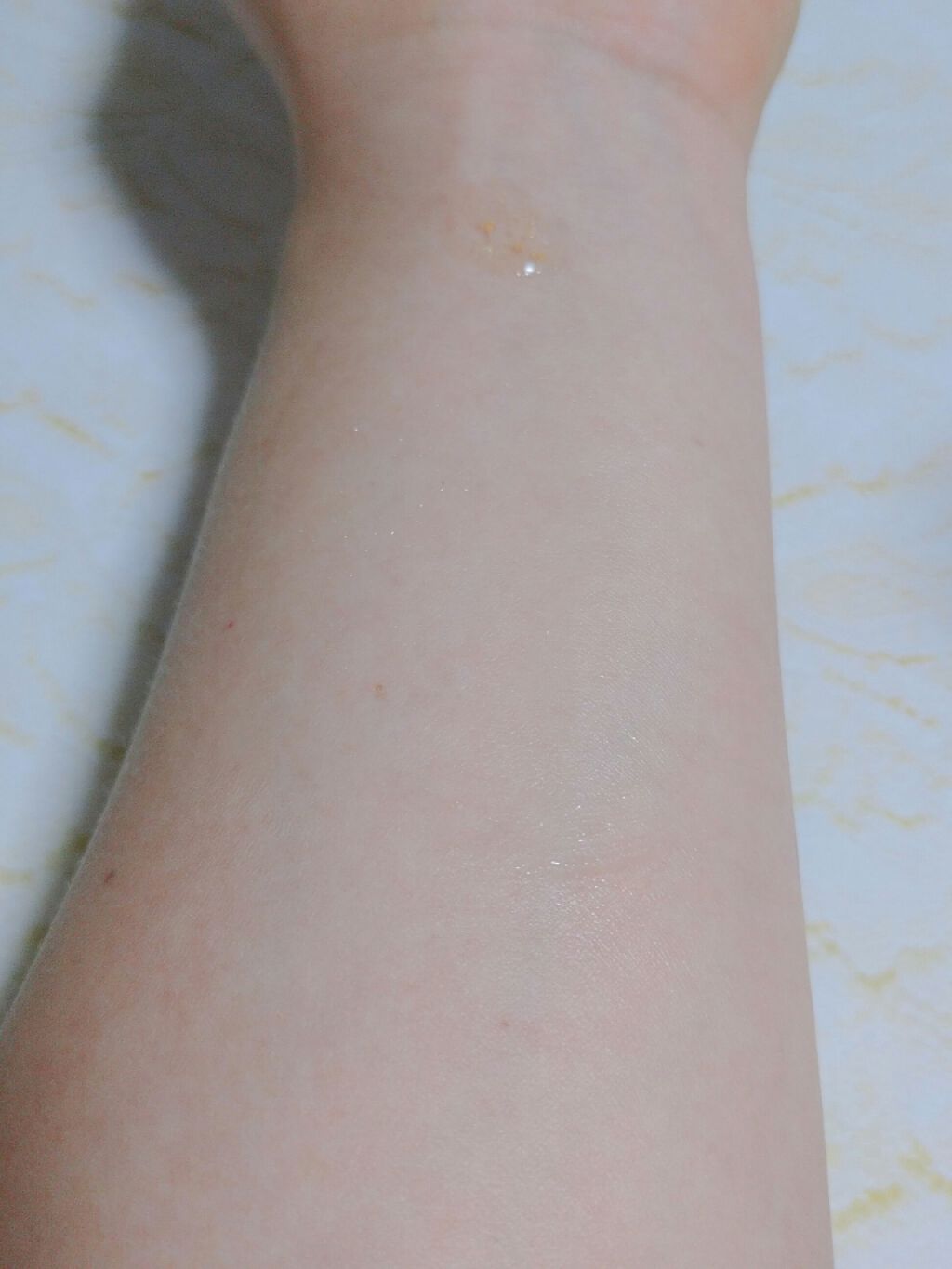 グローオンオイルボリュームベース/ETUDE/化粧下地を使ったクチコミ(2枚目)