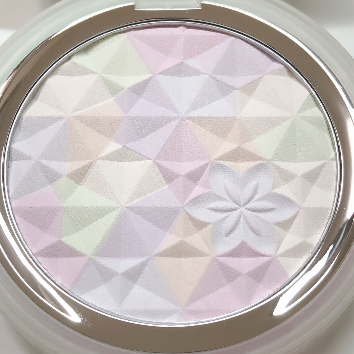 AQ オーラ リフレクター/DECORTÉ/プレストパウダーを使ったクチコミ(5枚目)