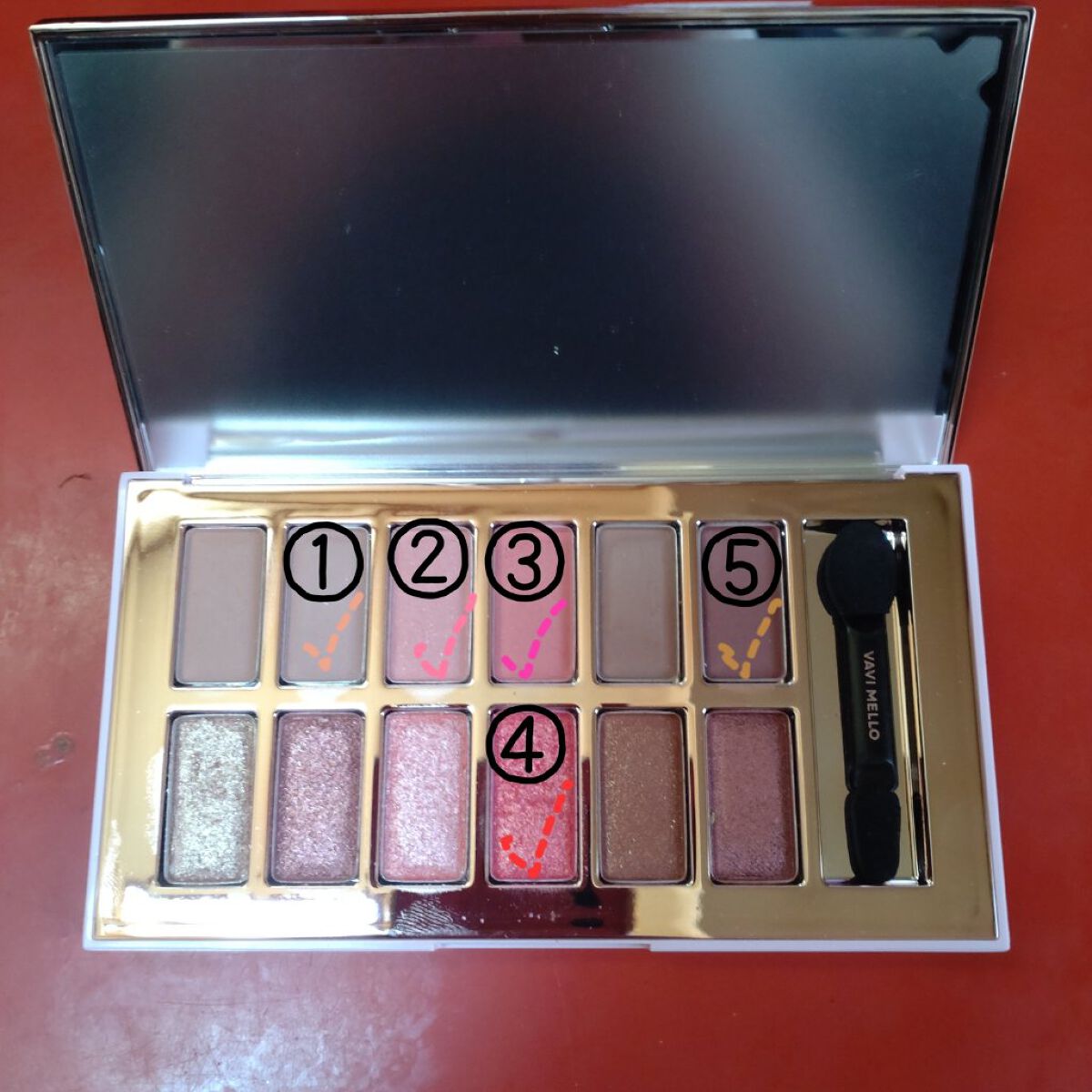 バレンタインボックス3ローズモーメント/VAVI MELLO/アイシャドウパレットを使ったクチコミ（2枚目）