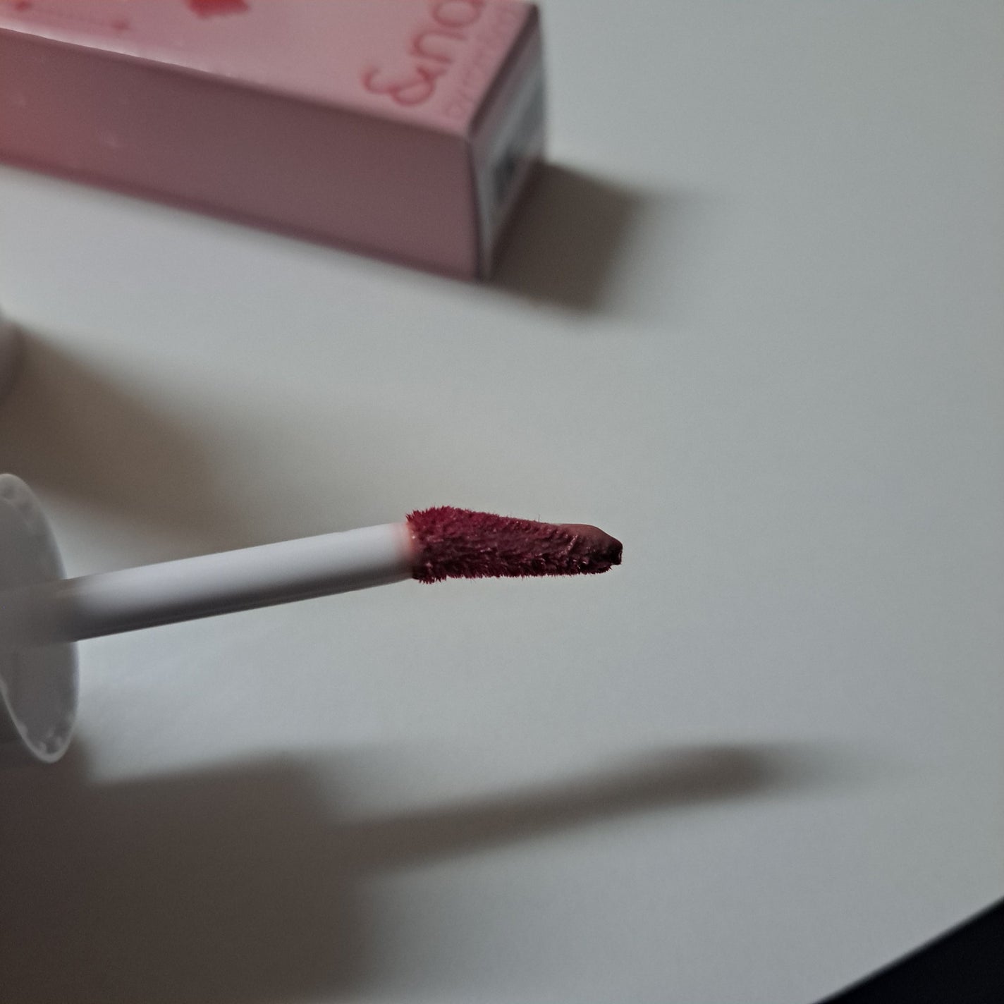 アンドバイロムアンド グラッシーボムティント/&nd by rom&nd/リップティントを使ったクチコミ(3枚目)