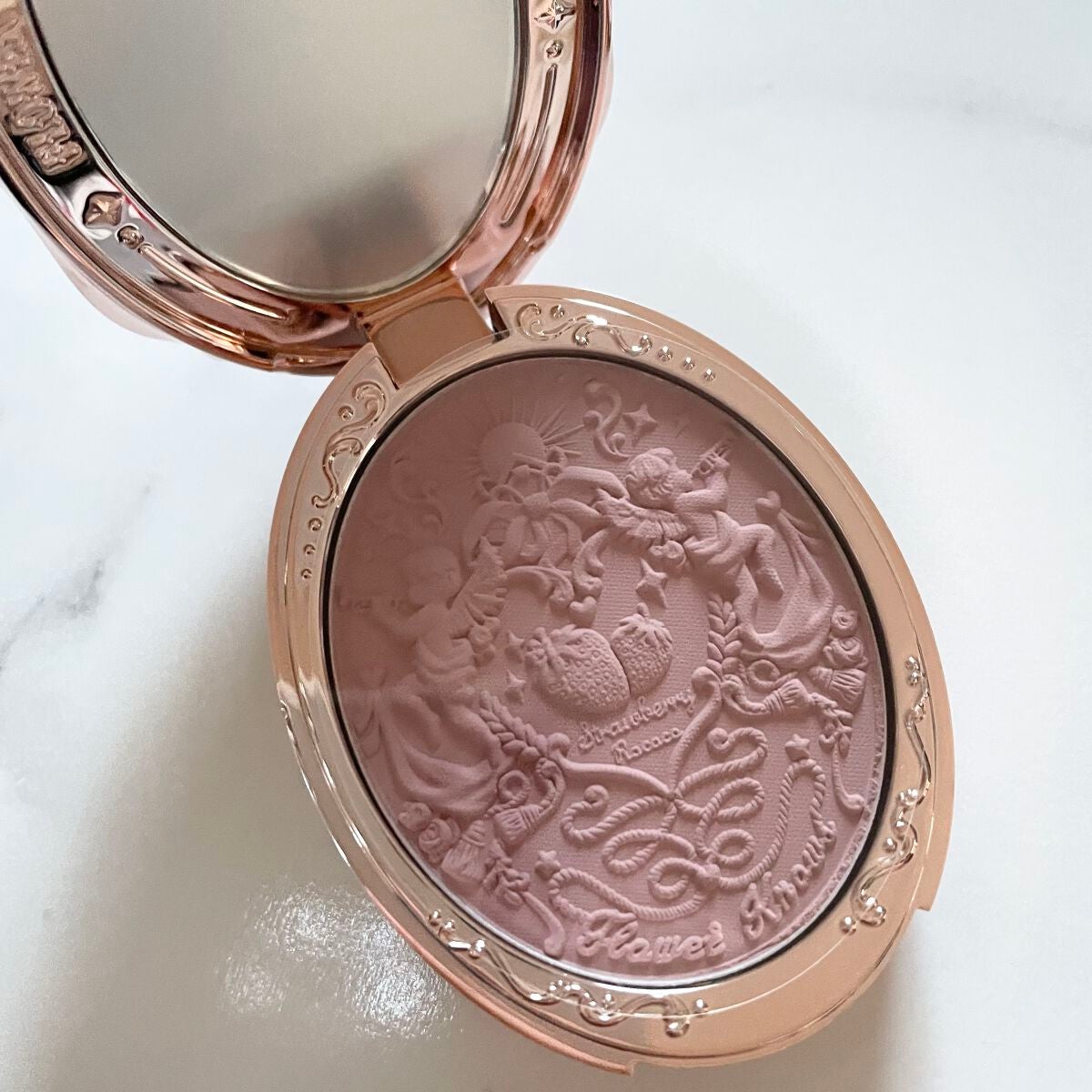 ストロベリーロココ チークブラッシュ/FlowerKnows/パウダーチークを使ったクチコミ(2枚目)