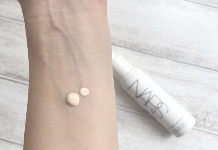 ライトリフレクティング トーンアップヴェール/NARS/化粧下地を使ったクチコミ(2枚目)