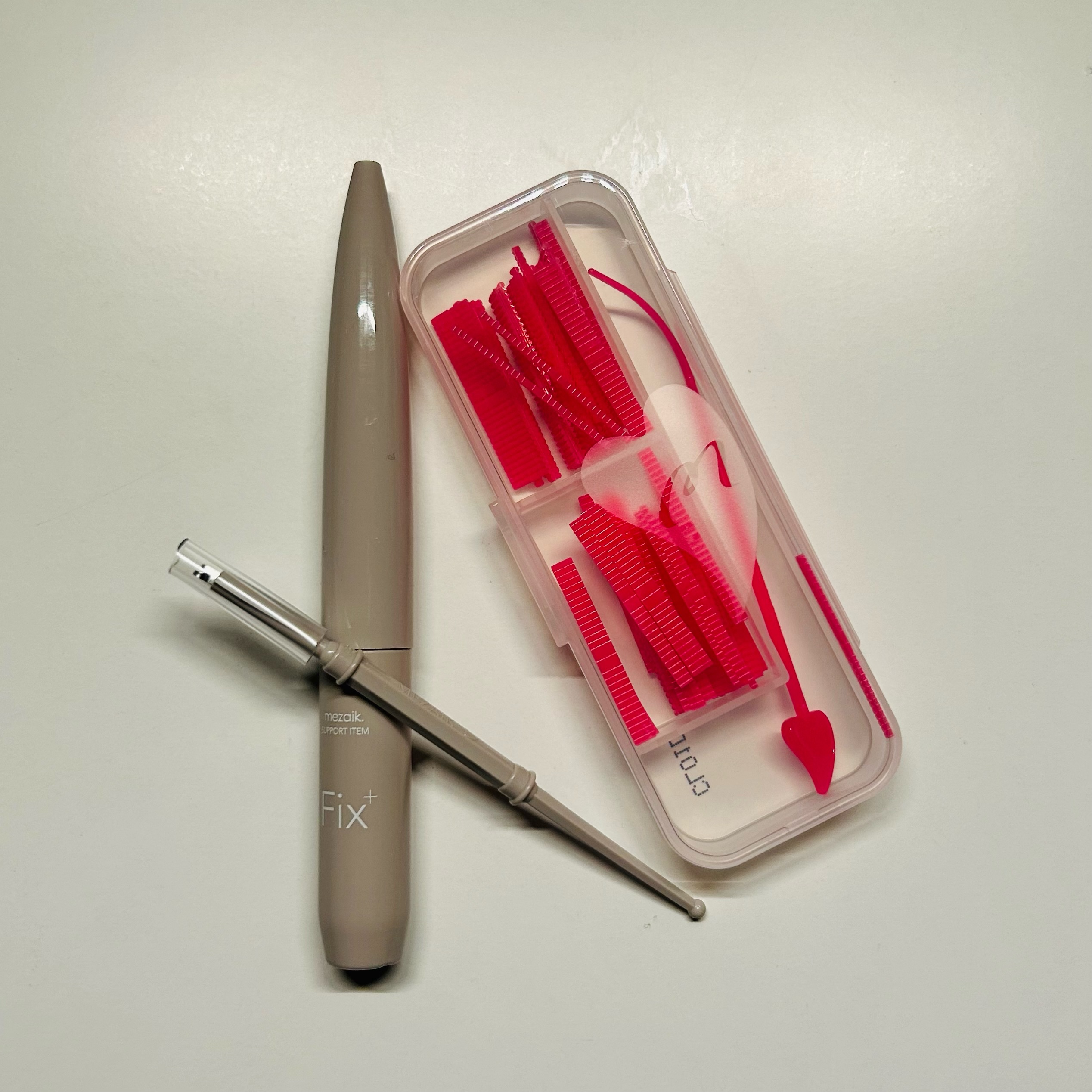 フィクス 二重キープ下地剤/メザイク/二重まぶた用アイテムを使ったクチコミ（1枚目）