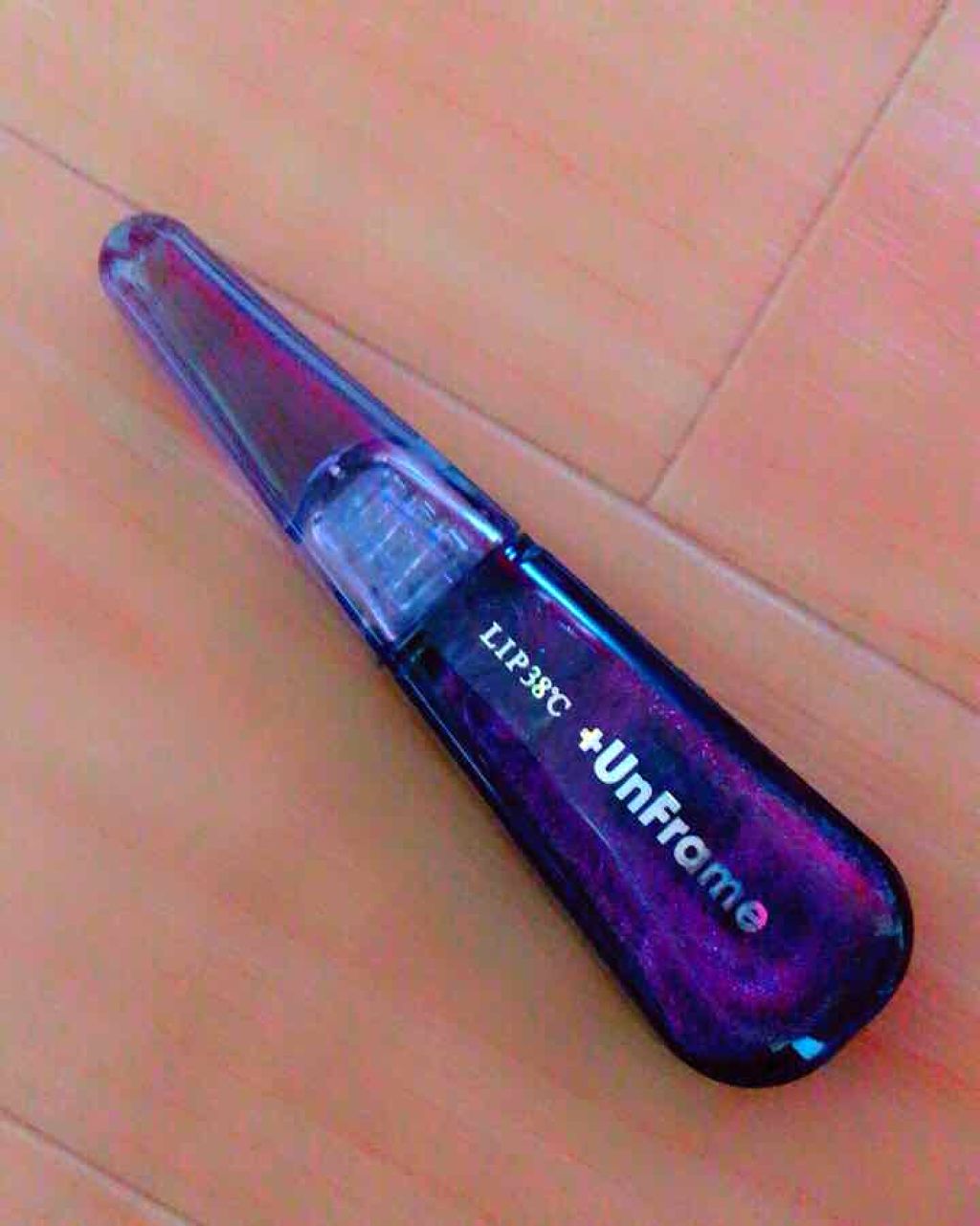 LIP38℃ +UnFrame<ホログラフィック>/UZU BY FLOWFUSHI/リップグロスを使ったクチコミ（1枚目）