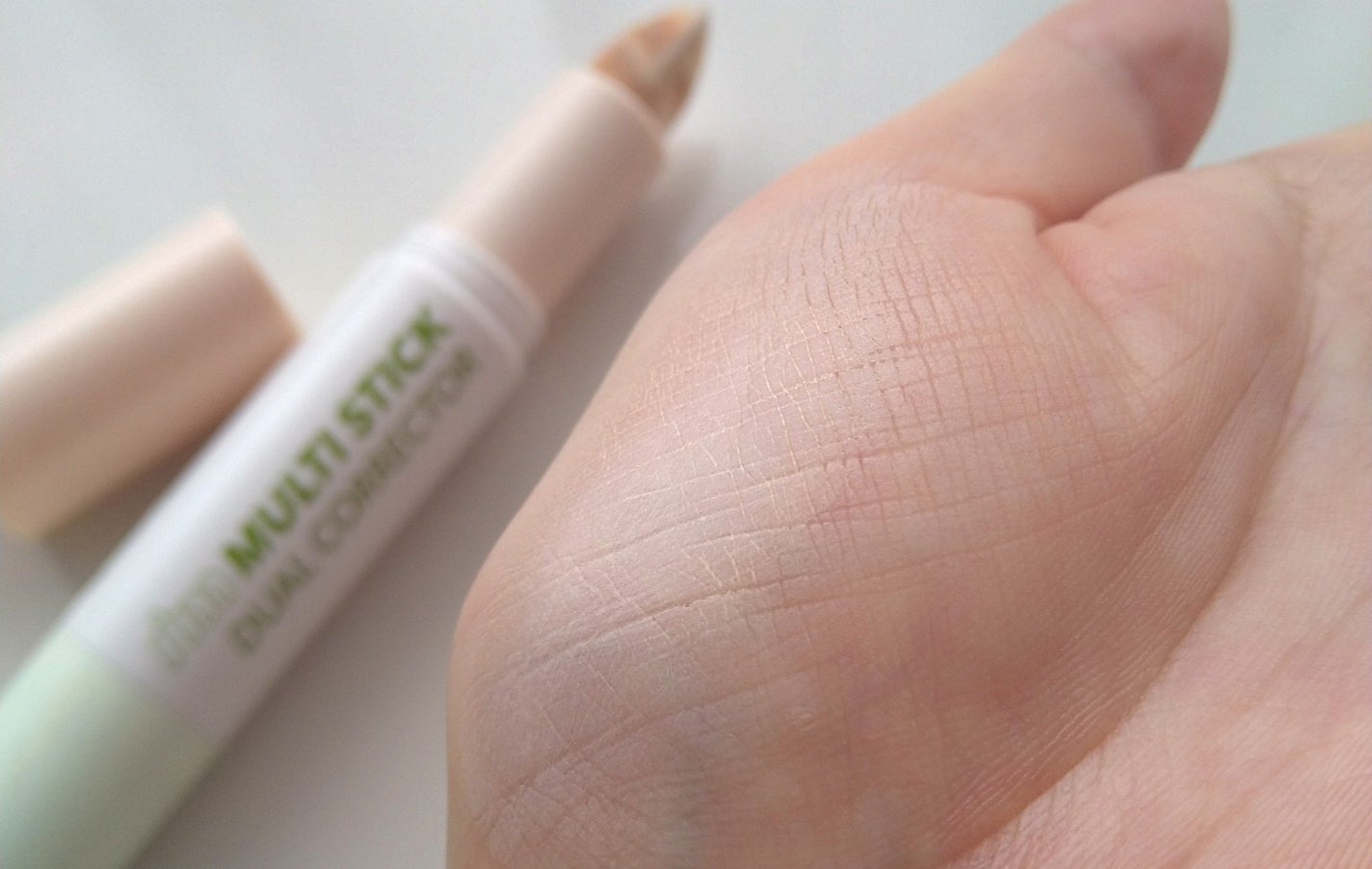 アイムマルチスティックデュアルコレクター/i’m meme/スティックコンシーラーを使ったクチコミ(3枚目)