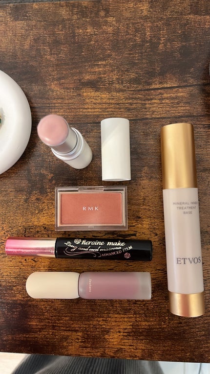 ヌグローウィリキッド/nuegray/口紅を使ったクチコミ(1枚目)