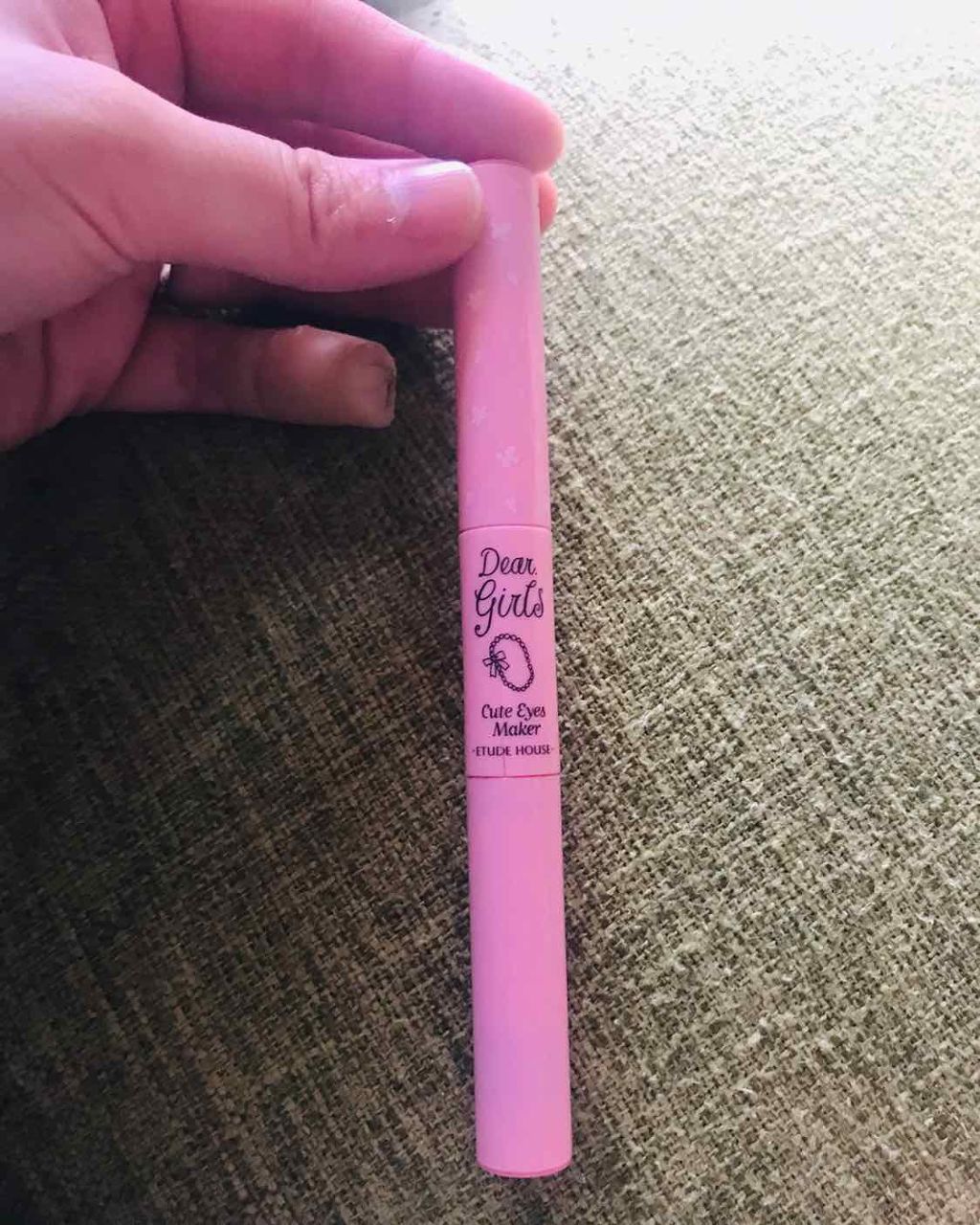 ディア ガールズ キュートアイズ メーカー/ETUDE/スティックアイシャドウを使ったクチコミ（2枚目）