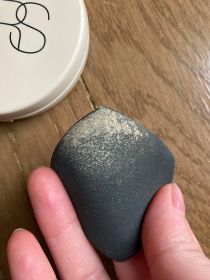 ピュアラディアントプロテクション アクアティックグロー クッションファンデーション SPF50+/PA+++/NARS/クッションファンデーションを使ったクチコミ(4枚目)