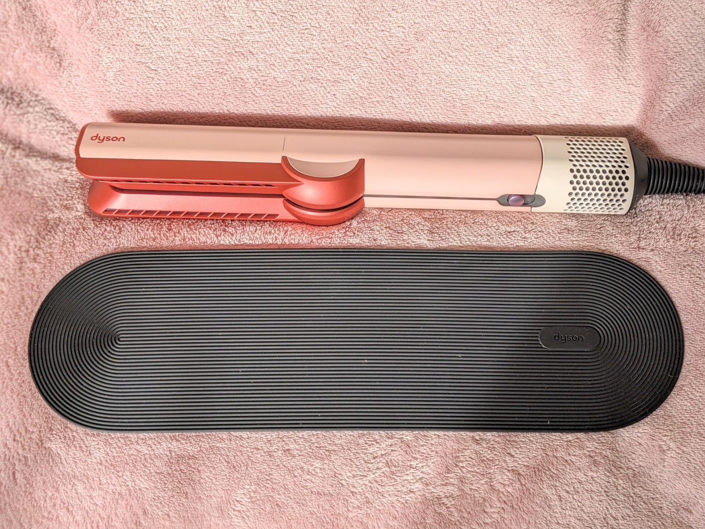 Dyson Airstrait™ストレイトナー|dysonの使い方を徹底解説 Dyson Airstrait™ストレイトナー|dysonの使い方を徹底解説