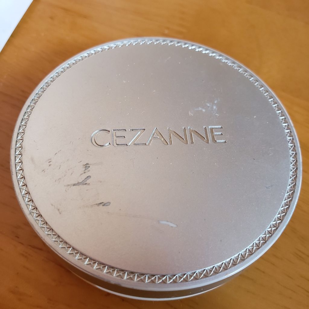 UVシルクフェイスパウダー/CEZANNE/プレストパウダーを使ったクチコミ（1枚目）