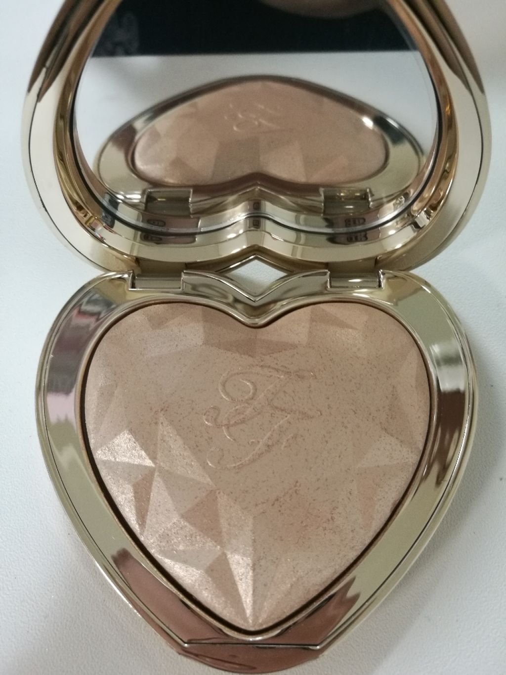 ラブ ライト ハイライター/Too Faced/パウダーハイライトを使ったクチコミ（3枚目）