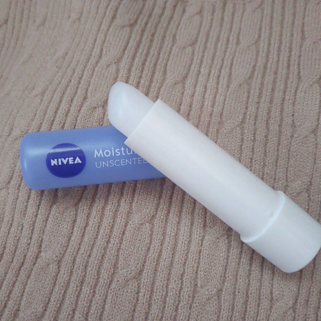 モイスチャーリップ 無香料/ニベア/リップクリームを使ったクチコミ(2枚目)