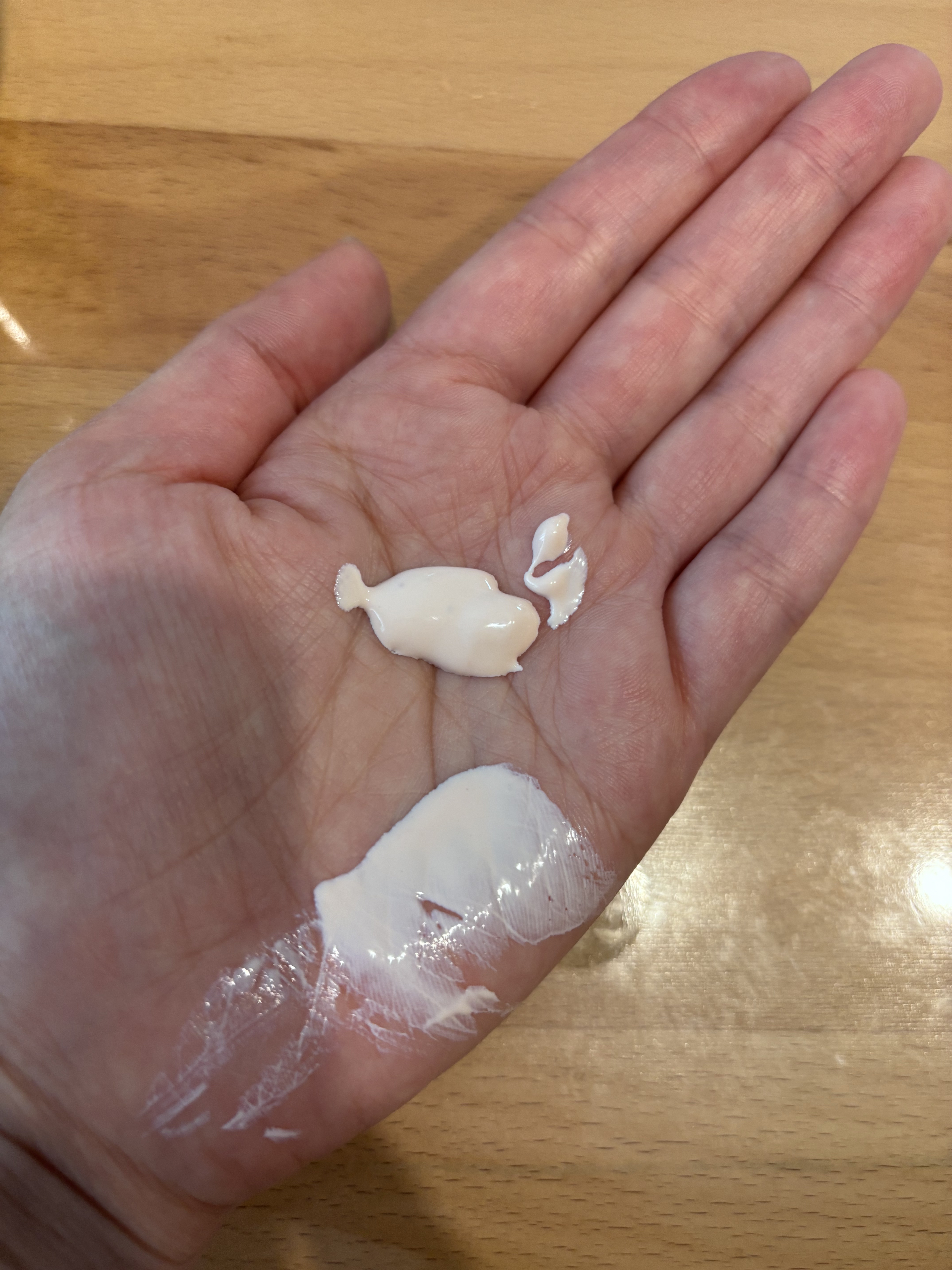 ミネラルUVアクアセラム ナチュラルピンク/エトヴォス/美容液を使ったクチコミ（3枚目）