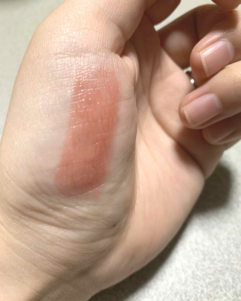 ラスティンググロスリップ/CEZANNE/口紅を使ったクチコミ（2枚目）