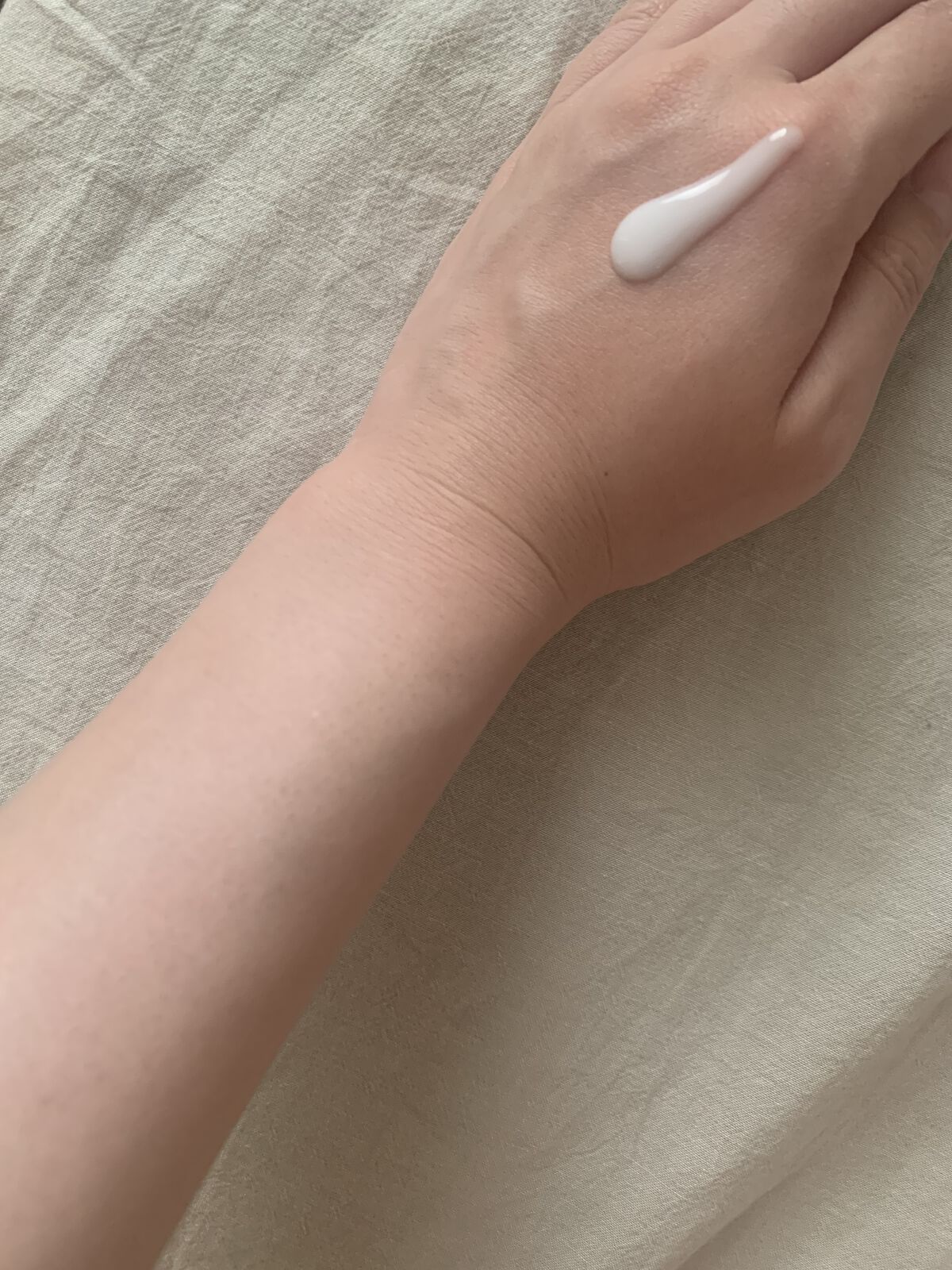 プレミアムボディミルク ホワイトニング【医薬部外品】		/ニベア/ボディミルクを使ったクチコミ（2枚目）