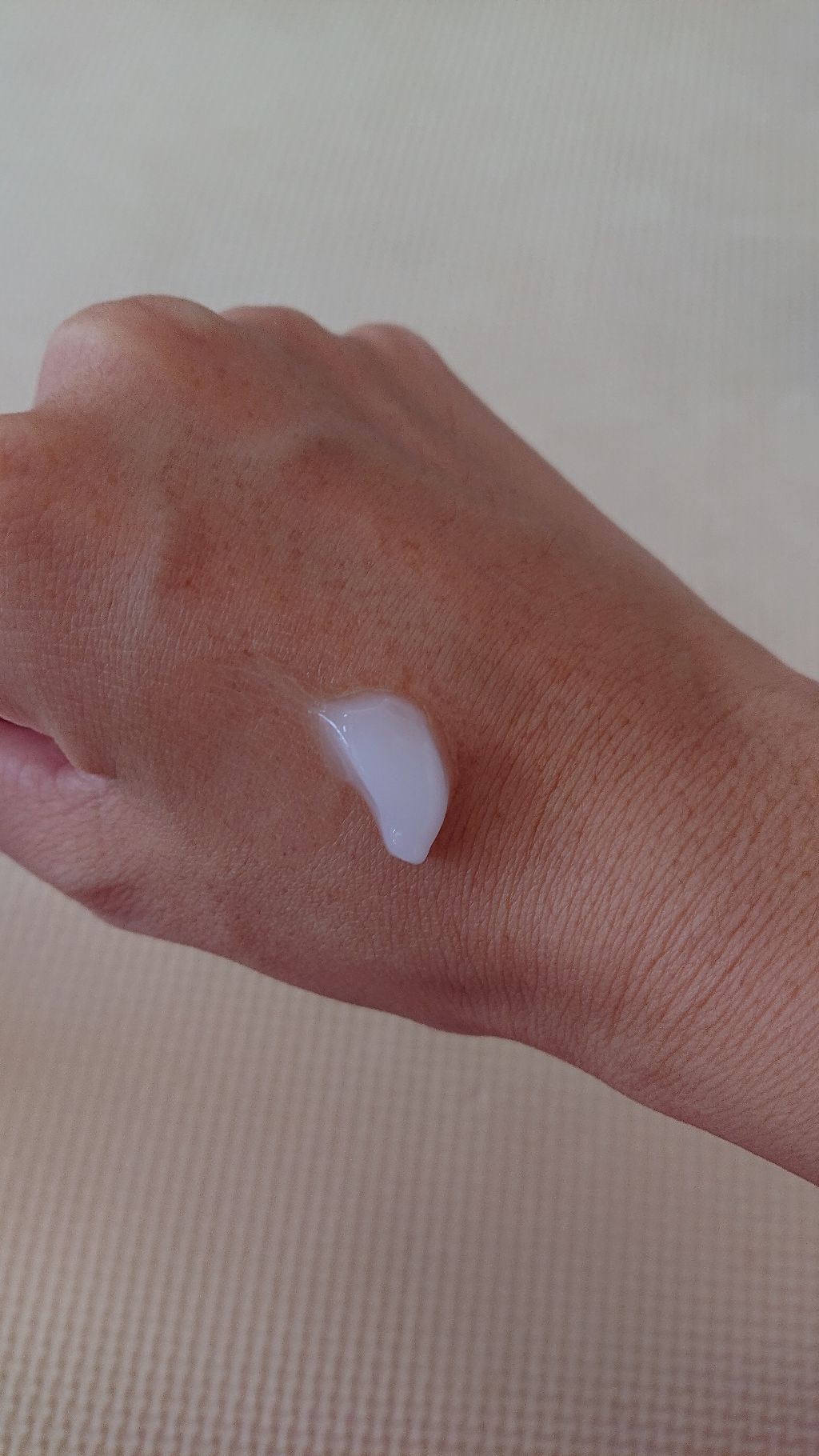 うるおいオールインワンジェル/CEZANNE/オールインワン化粧品を使ったクチコミ（2枚目）