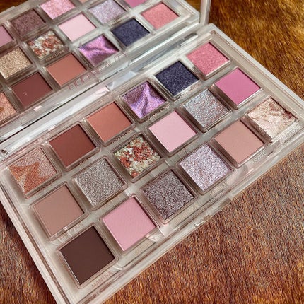 Rose Quartz eyeshadow palette/Huda Beauty/アイシャドウパレットを使ったクチコミ(2枚目)