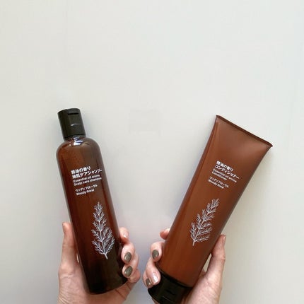 精油の香り 地肌ケアシャンプー/コンディショナー ウッディフローラルの香り/無印良品/市販シャンプーを使ったクチコミ(1枚目)