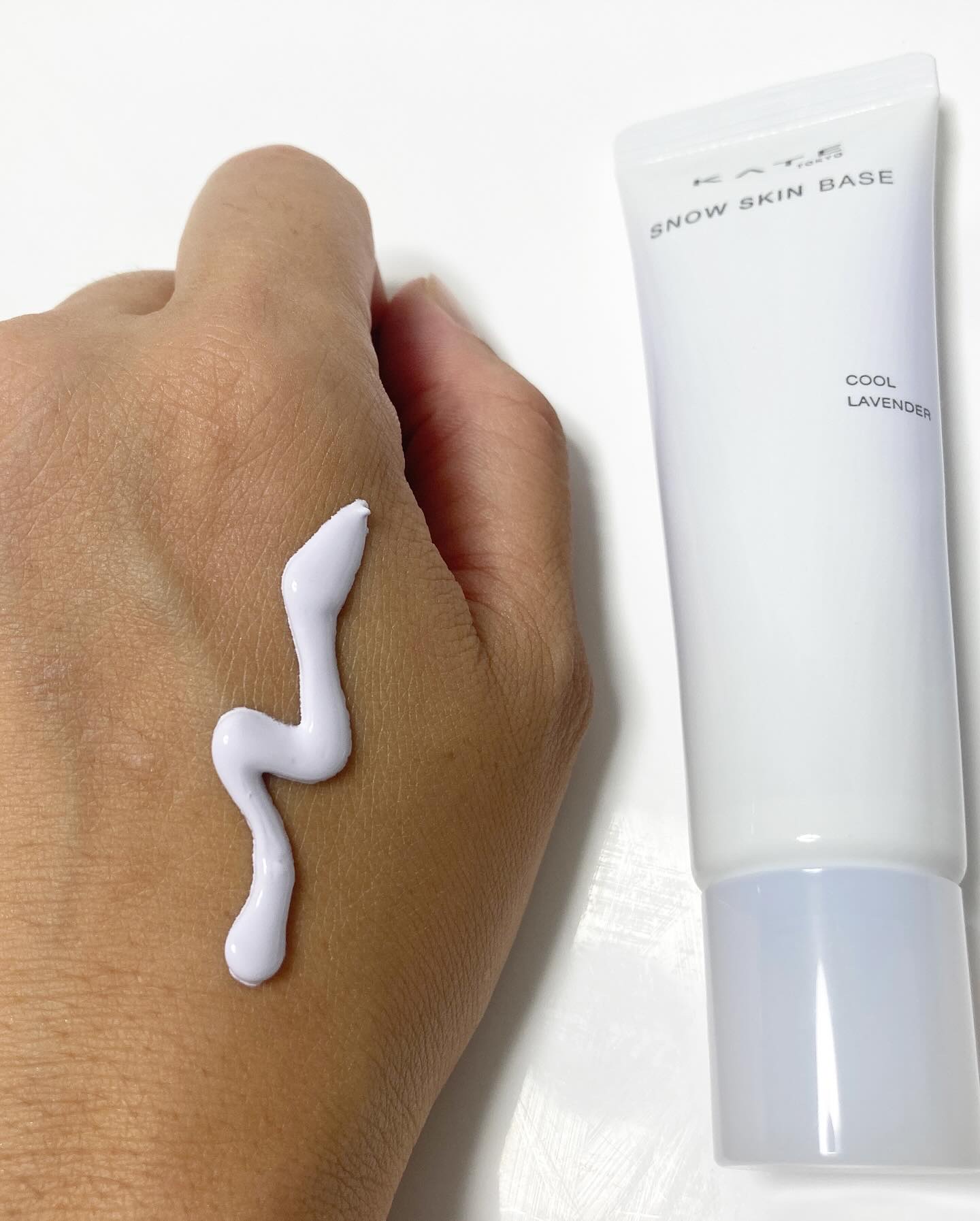 ケイト スノースキンベース/KATE/化粧下地を使ったクチコミ（2枚目）