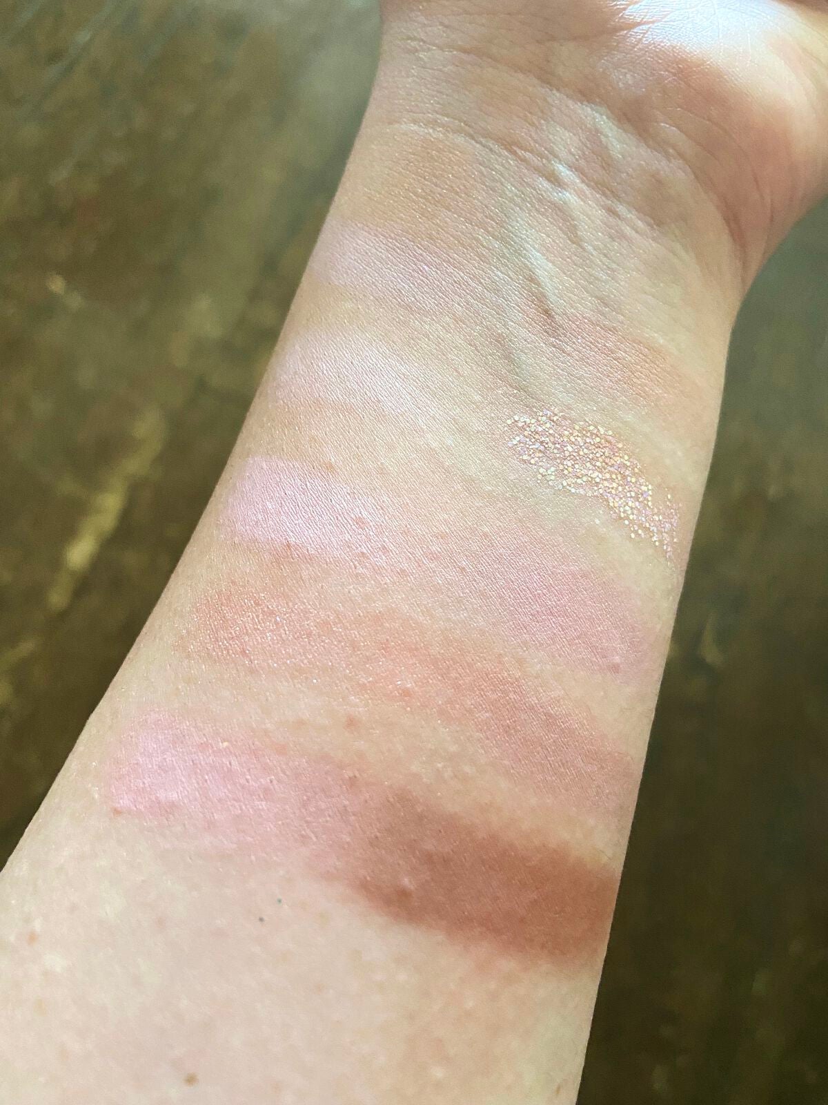 MDショールモーメント アイシャドウパレット/mude./アイシャドウパレットを使ったクチコミ(2枚目)