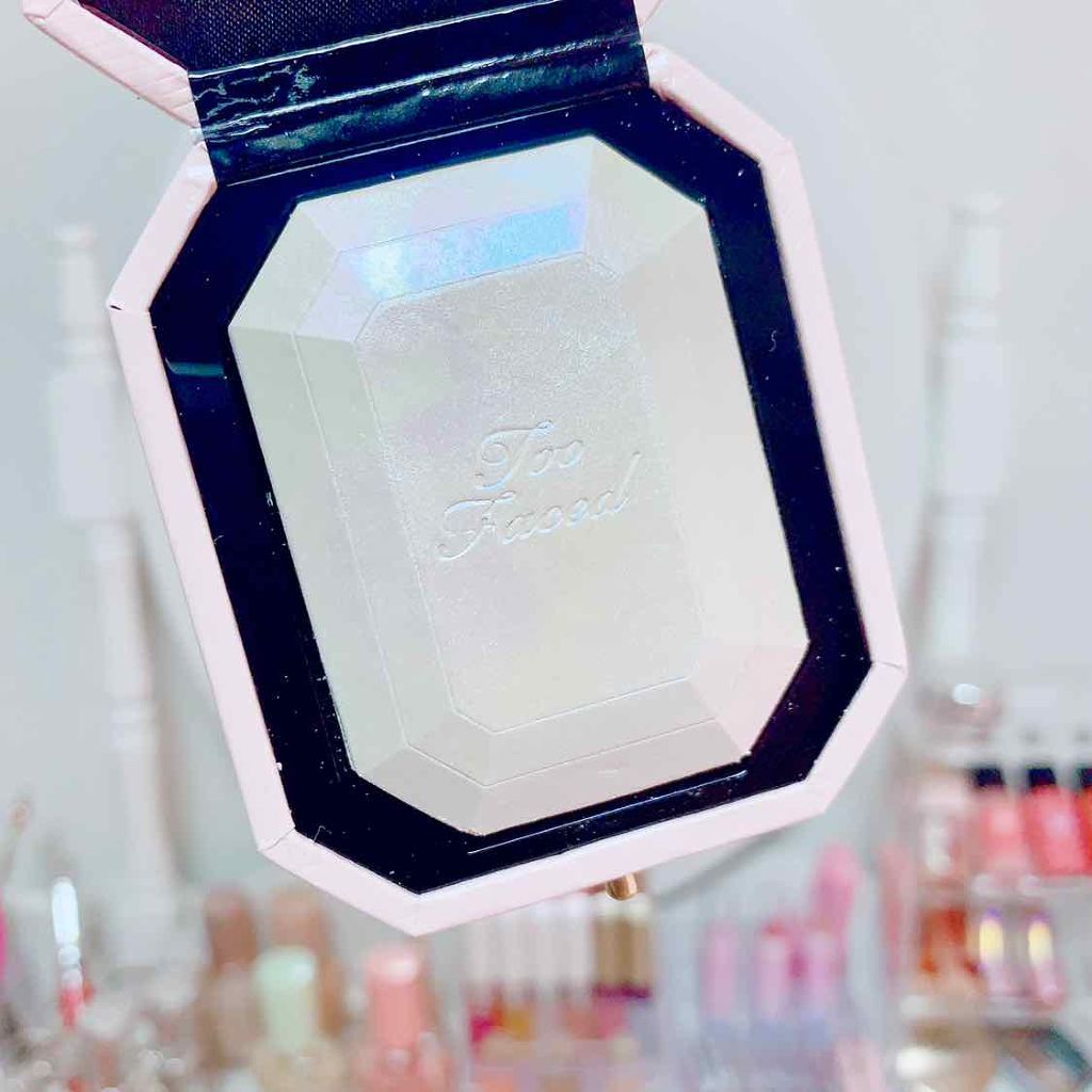 ダイヤモンドライト ハイライター ブラシ/Too Faced/メイクブラシを使ったクチコミ(4枚目)