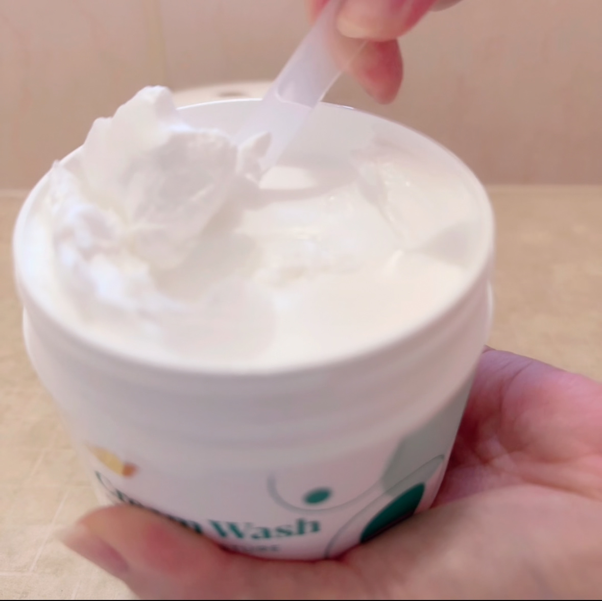 ダヴ クリームボディウォッシュ ジョイアスグロウ/ダヴ/ボディソープを使ったクチコミ（2枚目）