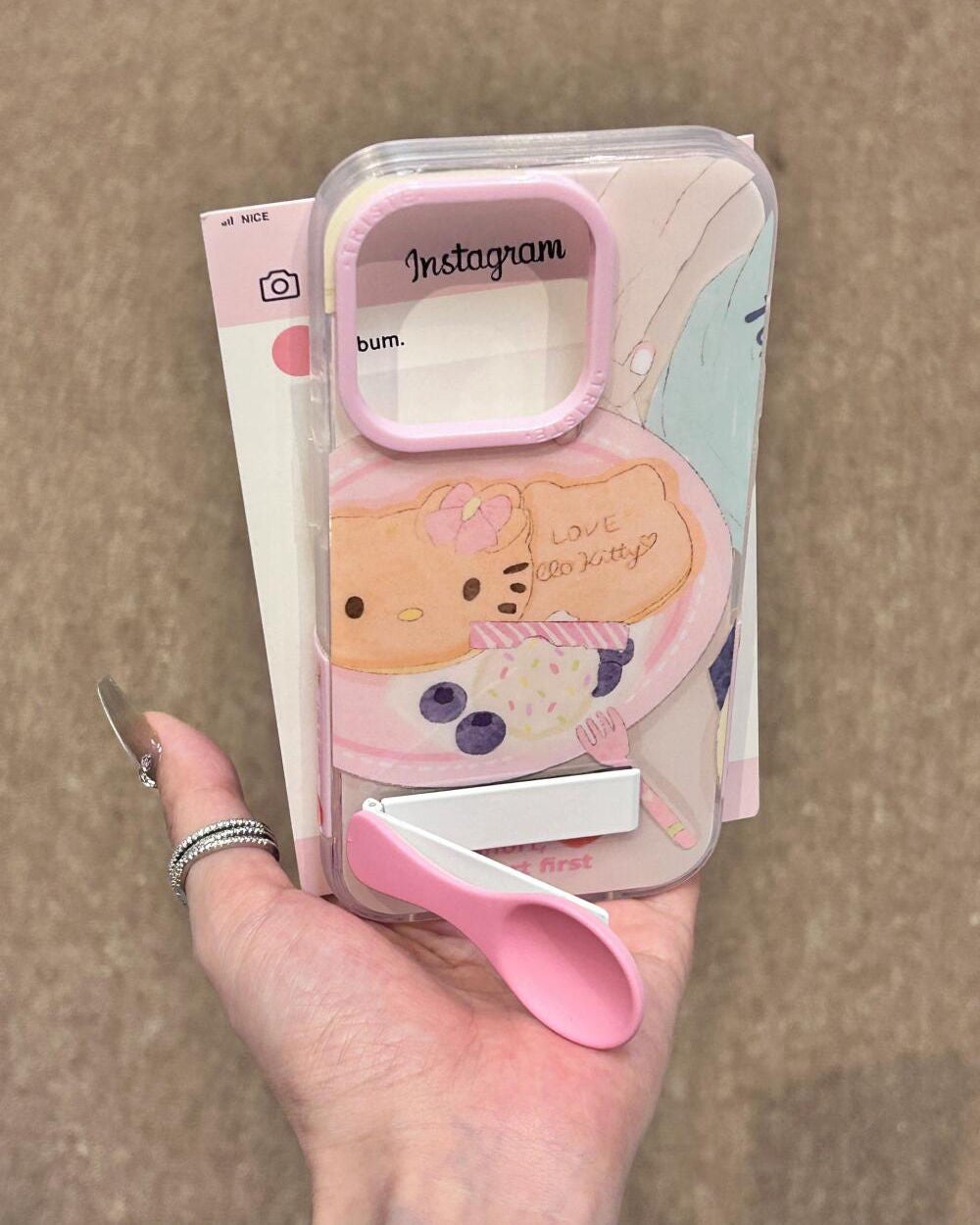 ケース大好きっ子 on LIPS 「Delicious😋#iPhoneケース#購入品#セール#ギフ..」(3枚目)