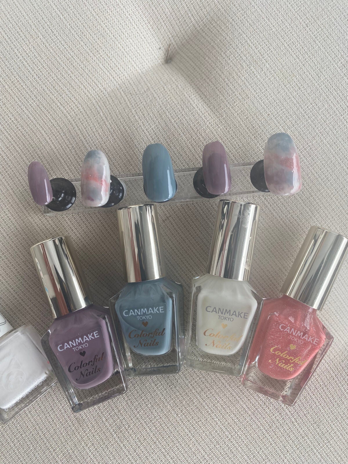 カラフルネイルズ/キャンメイク/マニキュアを使ったクチコミ(4枚目)