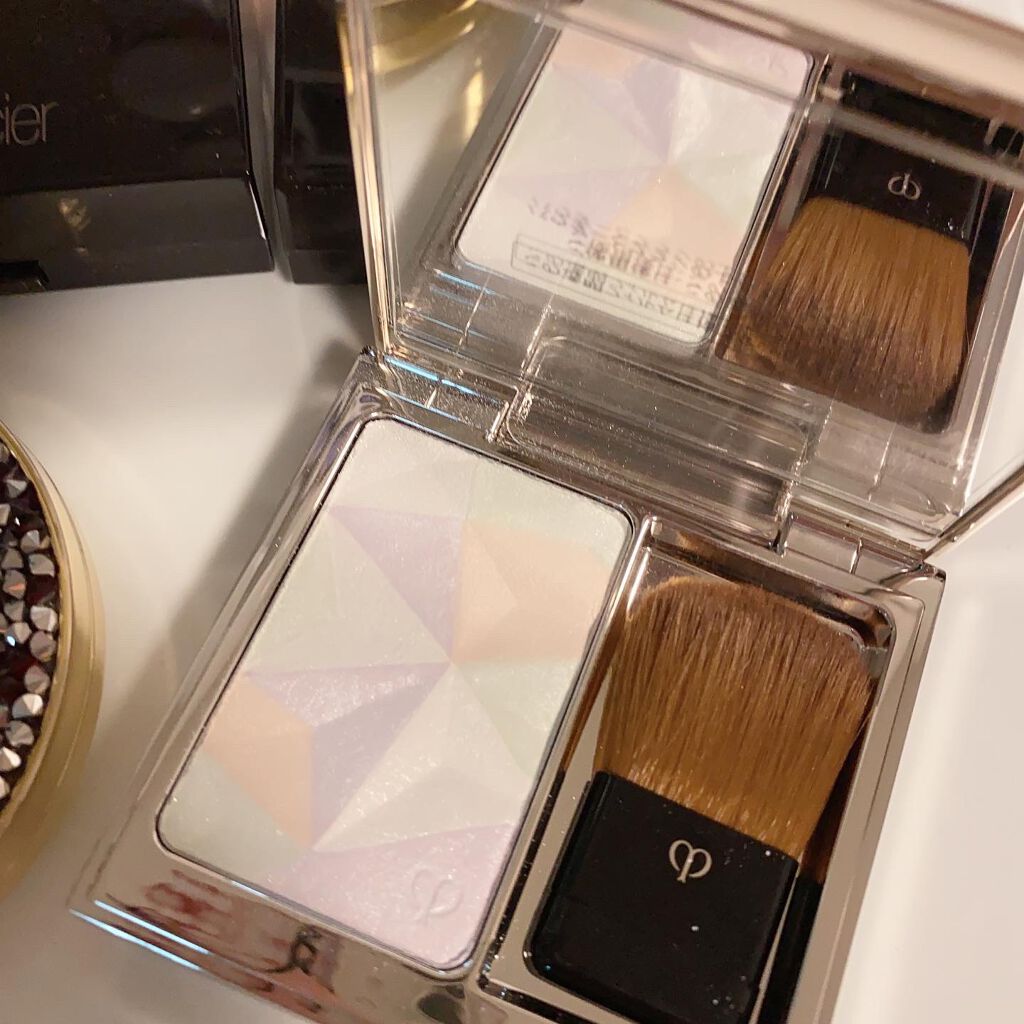 クレ・ド・ポー ボーテ レオスールデクラ/クレ・ド・ポー ボーテ/パウダーハイライトを使ったクチコミ(2枚目)