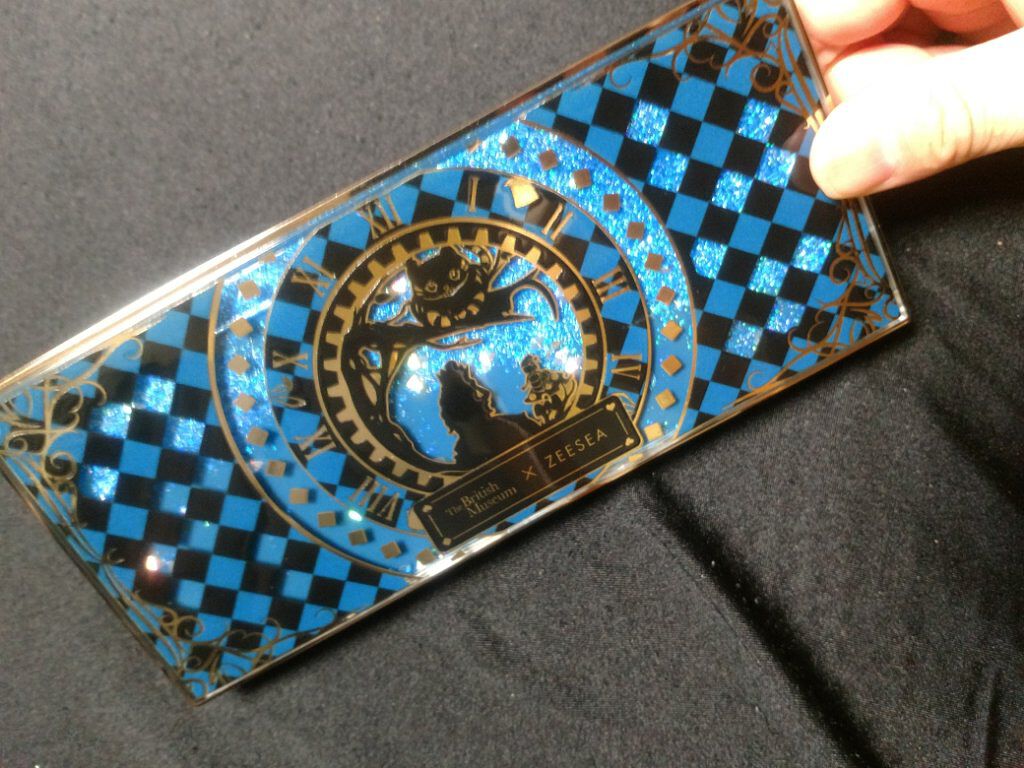 アリスドリームランドシリーズ 12色アイシャドウパレット（ZEESEA×大英博物館）/ZEESEA/アイシャドウパレットを使ったクチコミ（2枚目）