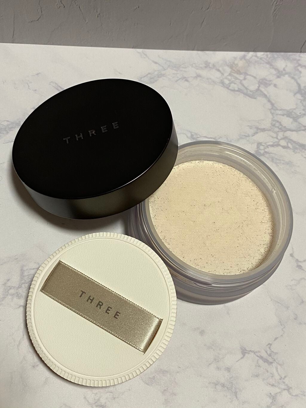 アドバンスドエシリアルスムースオペレーター ルースパウダー/THREE/ルースパウダーを使ったクチコミ(1枚目)