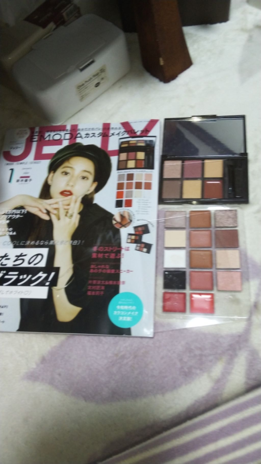 夢 on LIPS 「jelly1月号です。EMODAカスタムメイクパレットです。こ..」(1枚目)