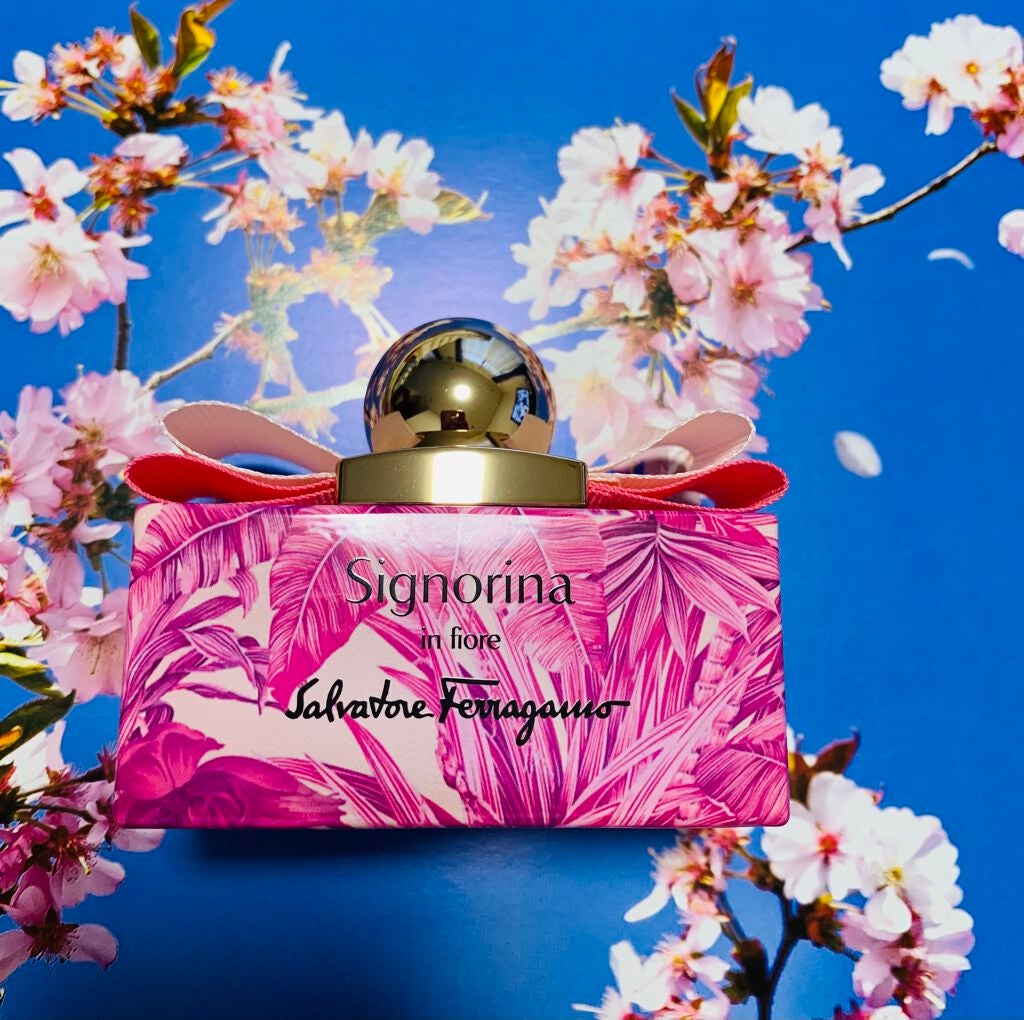 シニョリーナ イン フィオーレ オーデトワレ/サルヴァトーレ フェラガモ/香水(レディース)を使ったクチコミ(1枚目)
