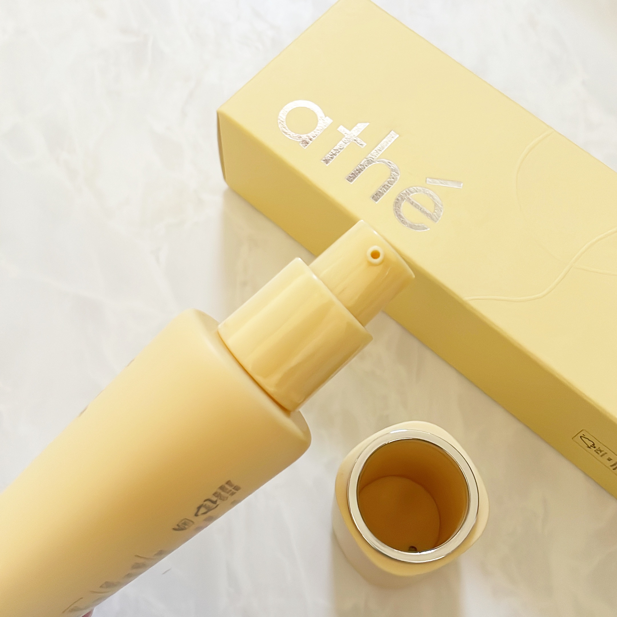 ヴィーガン リリーフ サン エッセンス /athé/日焼け止めクリームを使ったクチコミ（2枚目）