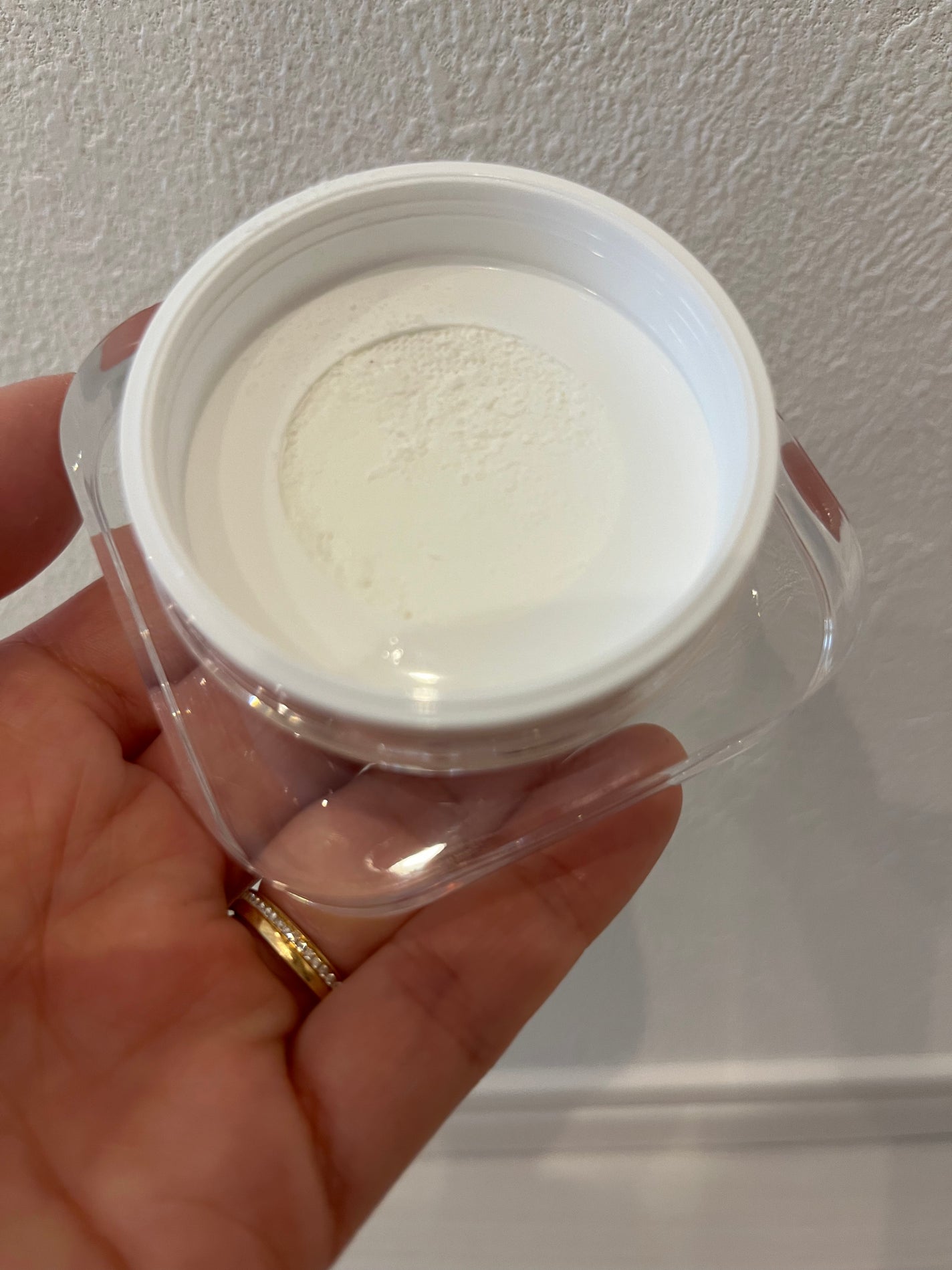 ライトウェイト ルースパウダー/LionWell(ライオンウェル)/ルースパウダーを使ったクチコミ(2枚目)