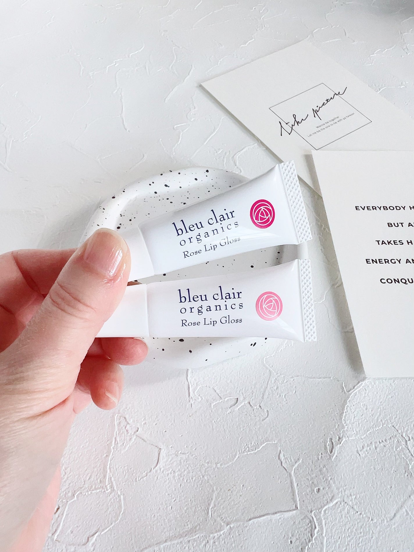 ローズリップグロス オーガニックレッド/ブルークレール/リップグロスを使ったクチコミ(2枚目)