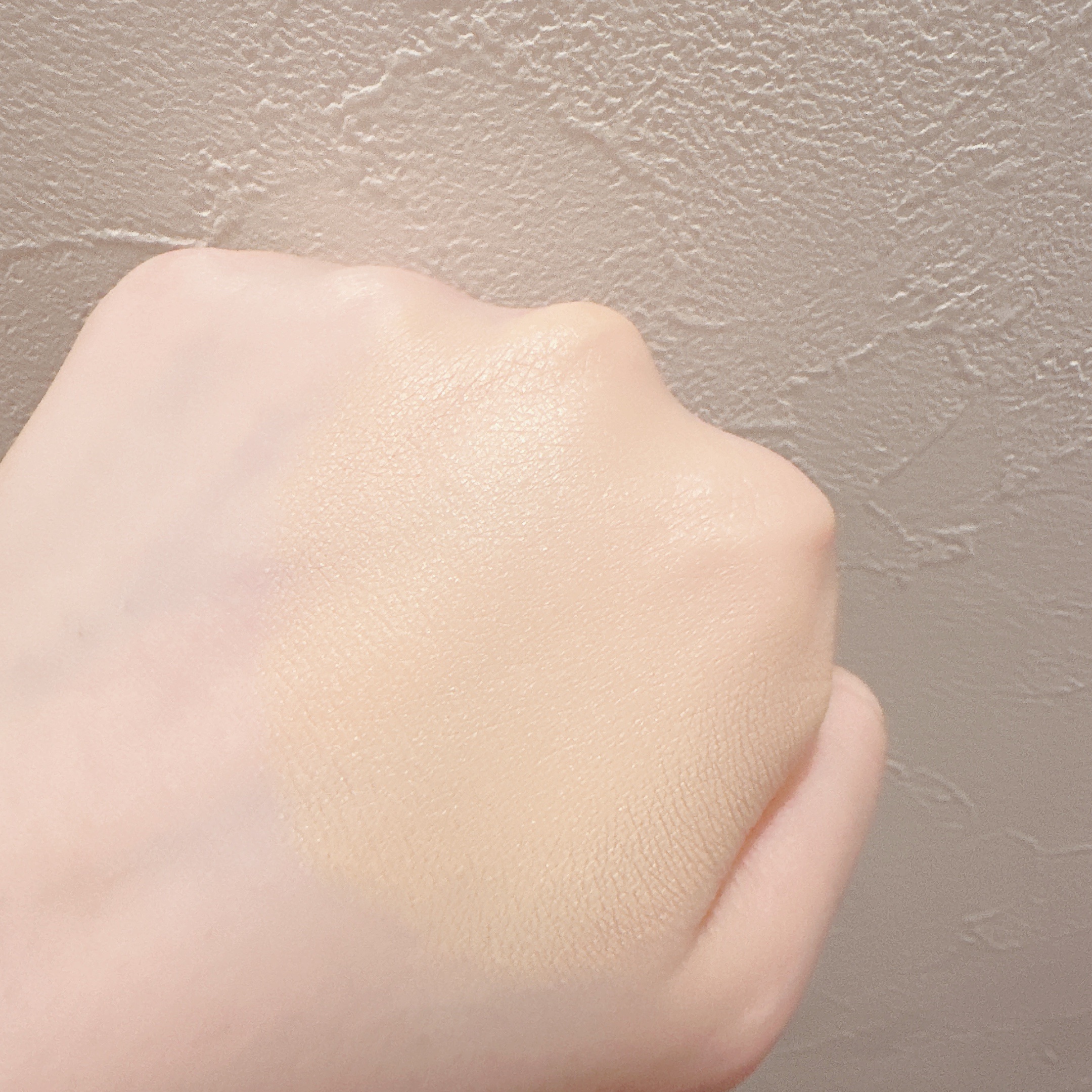 セカンドスキンメッシュマットクッション 21 アイボリー（24 BLUE DIVE）/hince/クッションファンデーションを使ったクチコミ（3枚目）