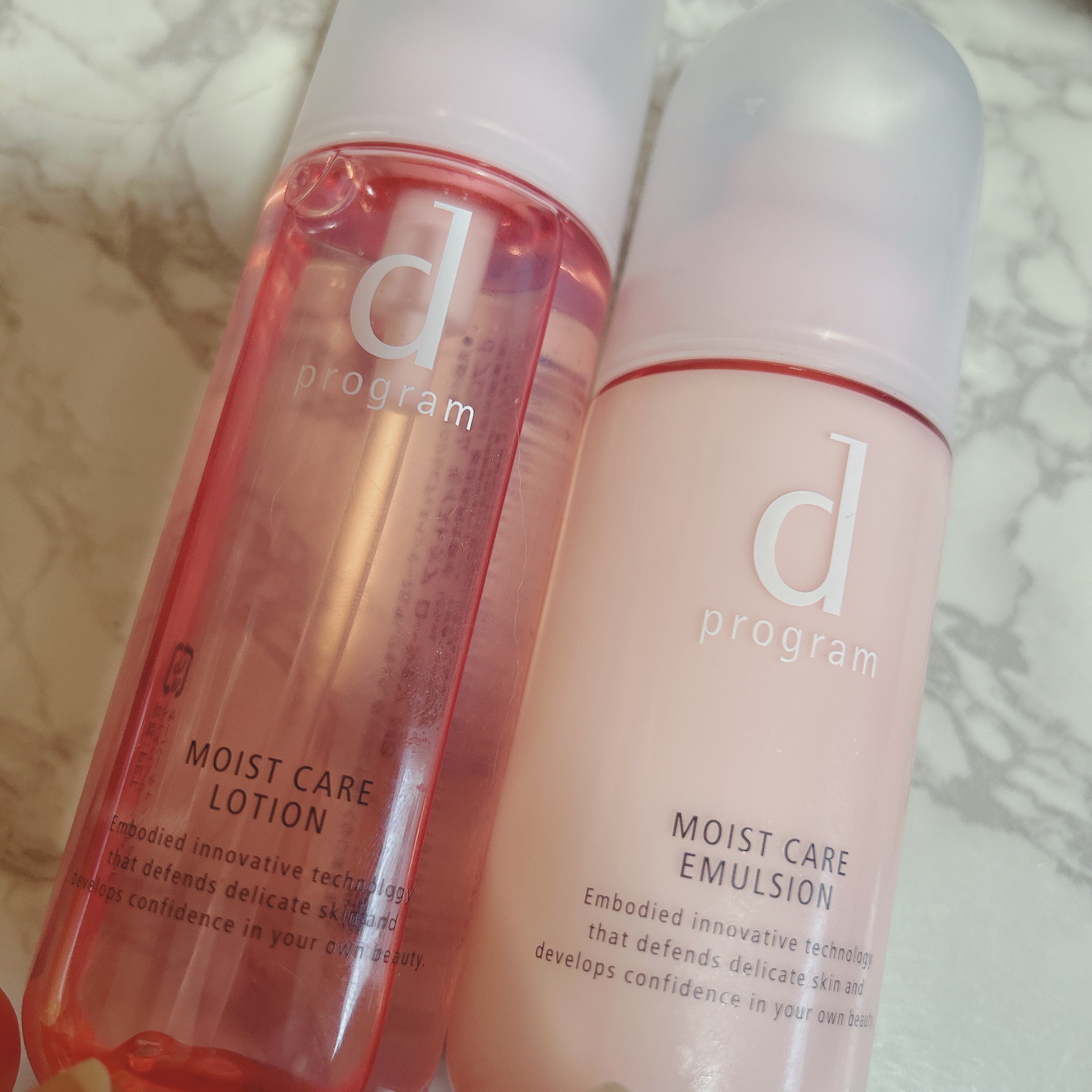 d プログラム
モイストケア ローション MB
モイストケア エマルジョン MB

お試しキットがドラッグストアにあって
旅行用に購入したところ
すごく良かったので
現品購入いたしました😊❤️

モイストケア ローション MBといえば
田