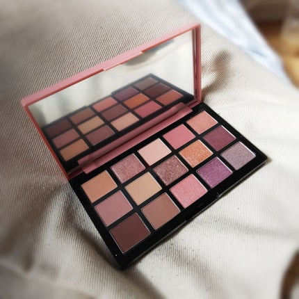 プレイカラーアイパレット ランジェリーバックステージ/ETUDE/アイシャドウパレットを使ったクチコミ(1枚目)